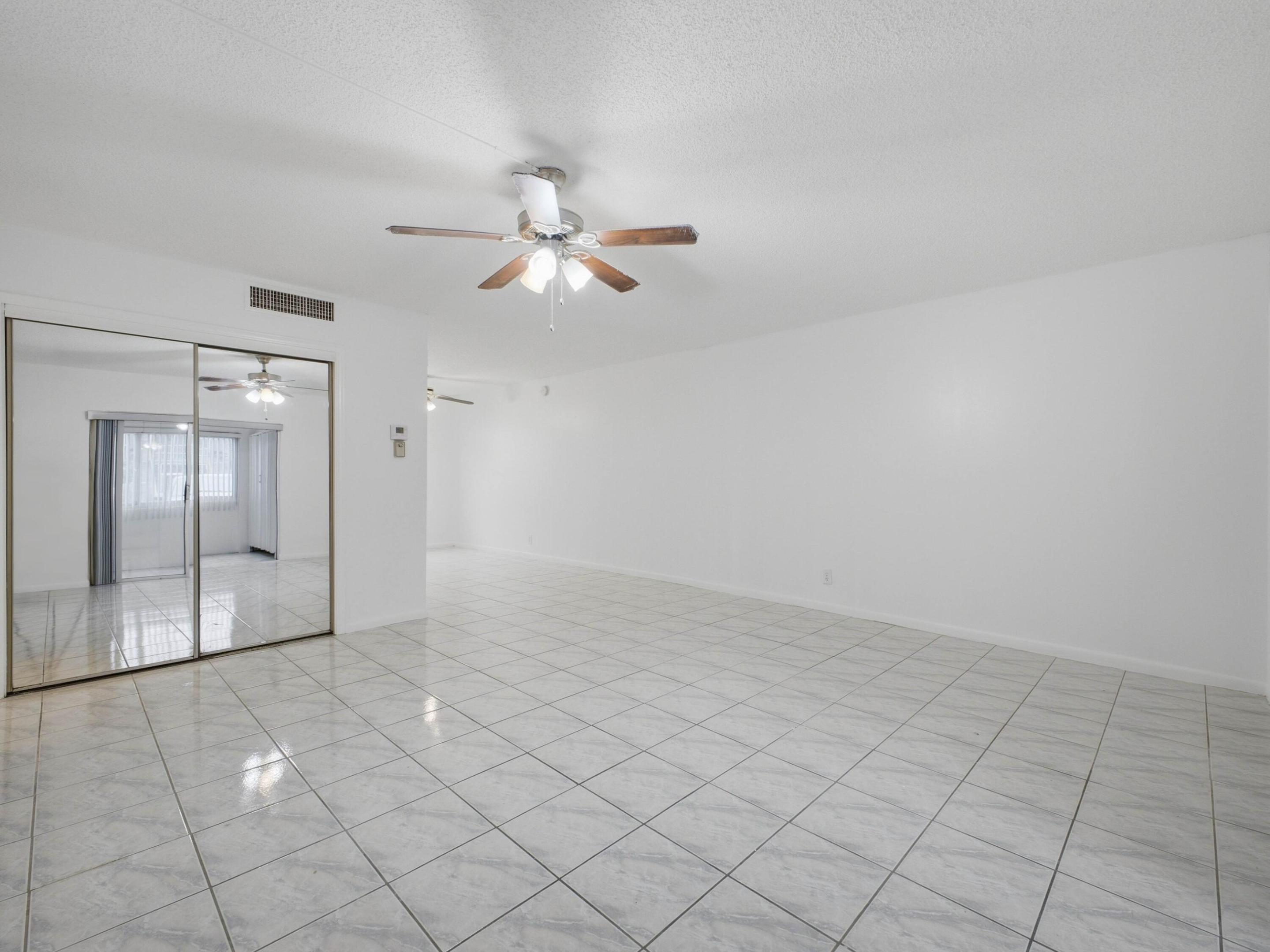 144 Stratford K Property Photo 5
