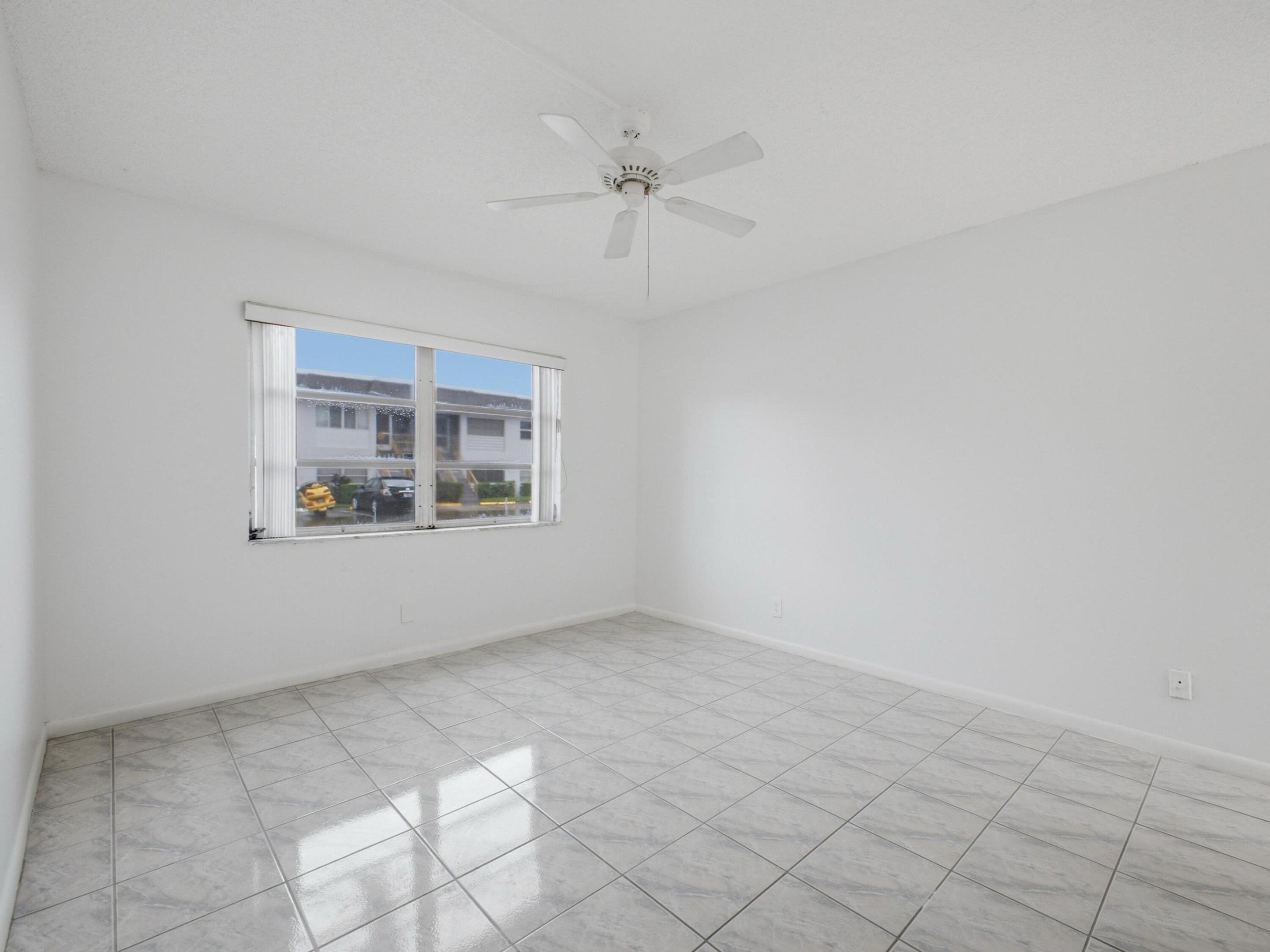 144 Stratford K Property Photo 16