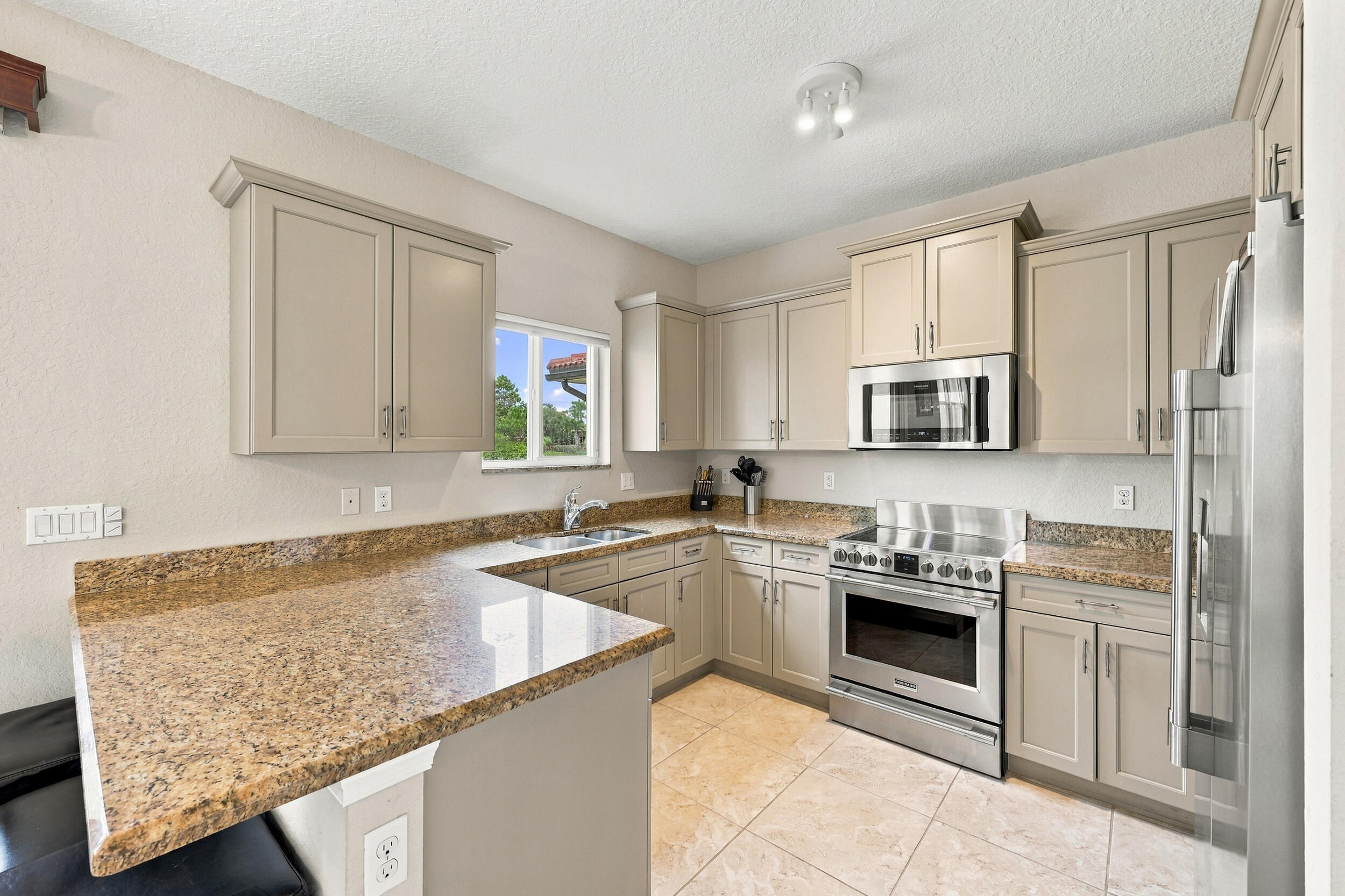 6854 Langdon Way Property Photo 1