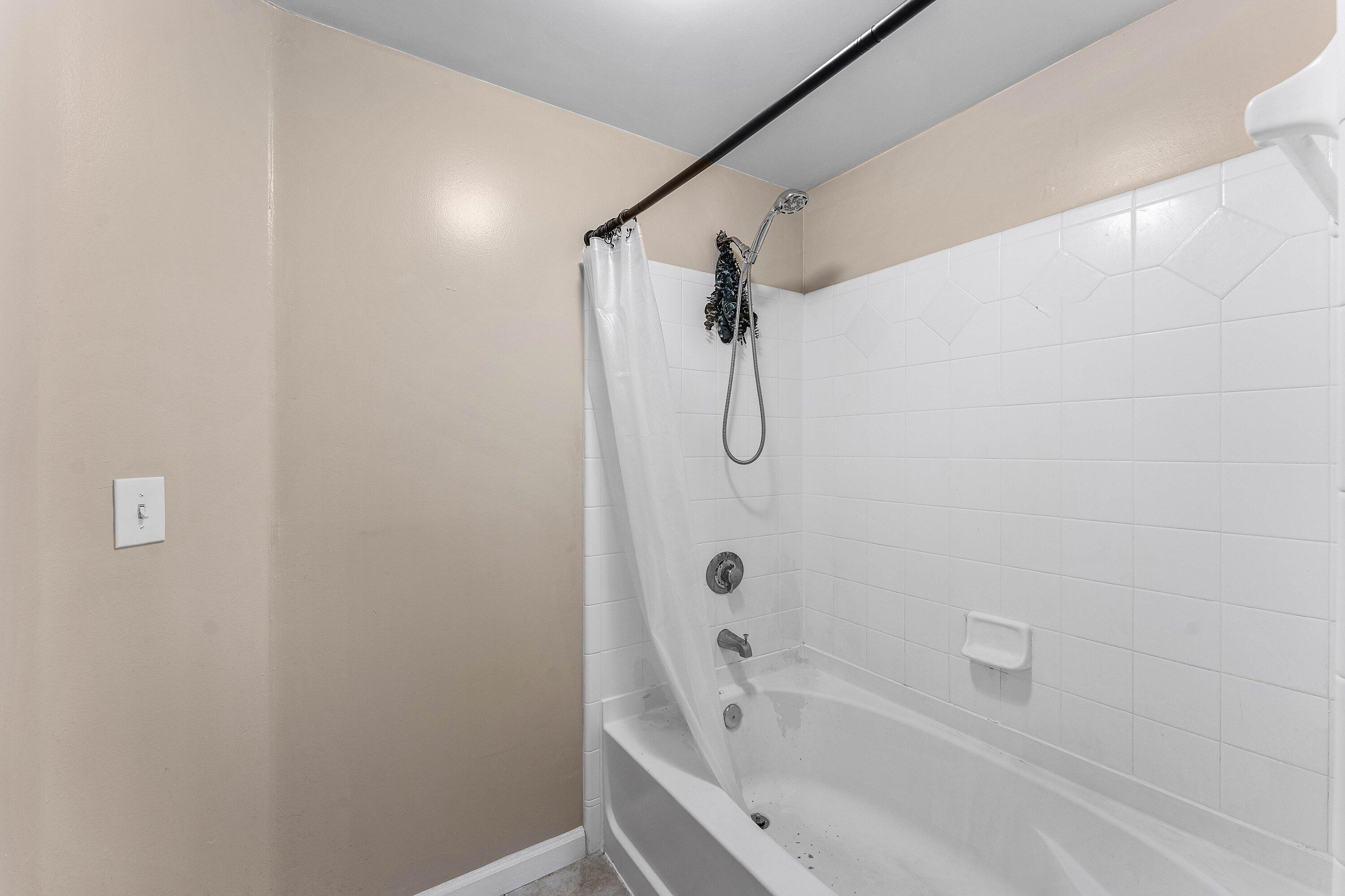 2030 Alta Meadows Lane 1211 Property Photo 20