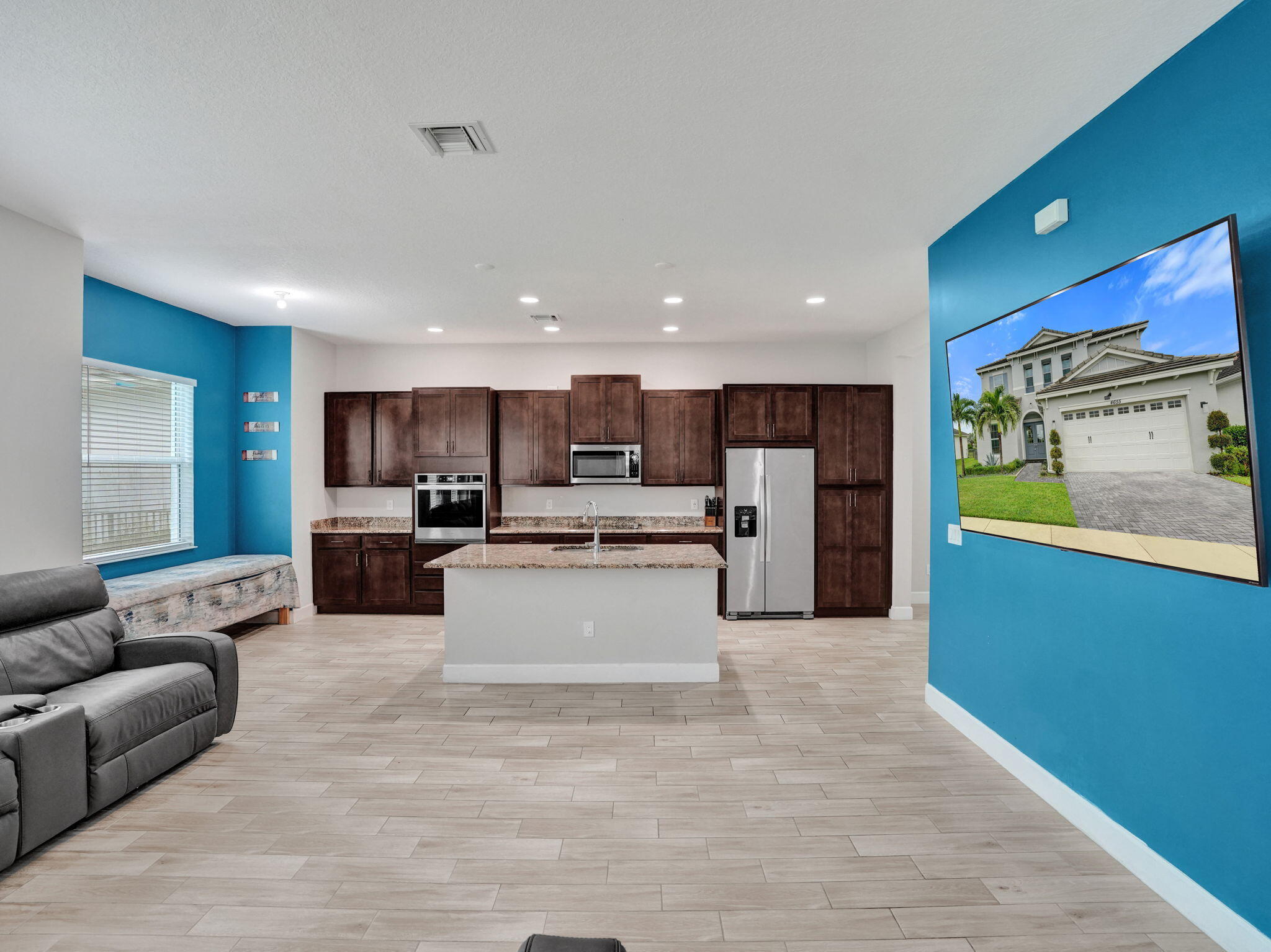 4655 Citron Way Property Photo 9
