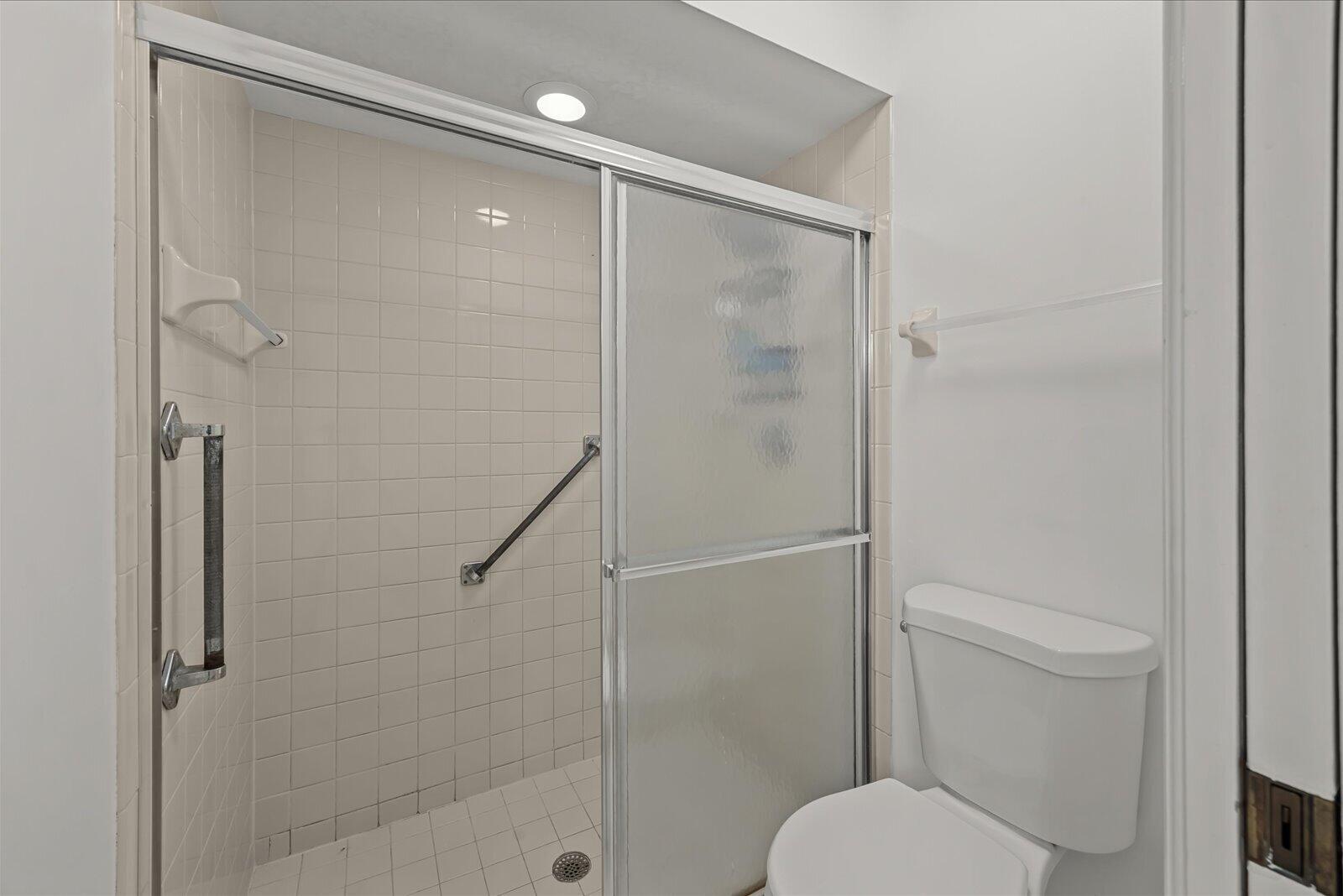 663 Ne Wax Myrtle Way Property Photo 28