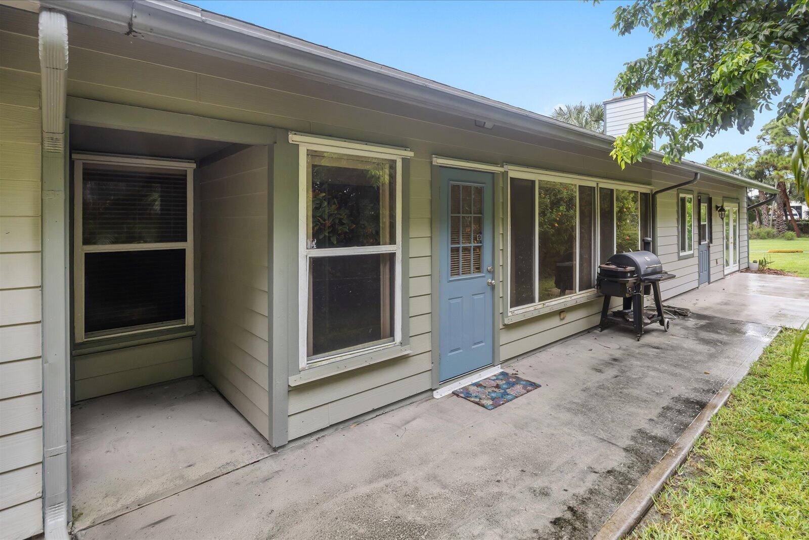 663 Ne Wax Myrtle Way Property Photo 33