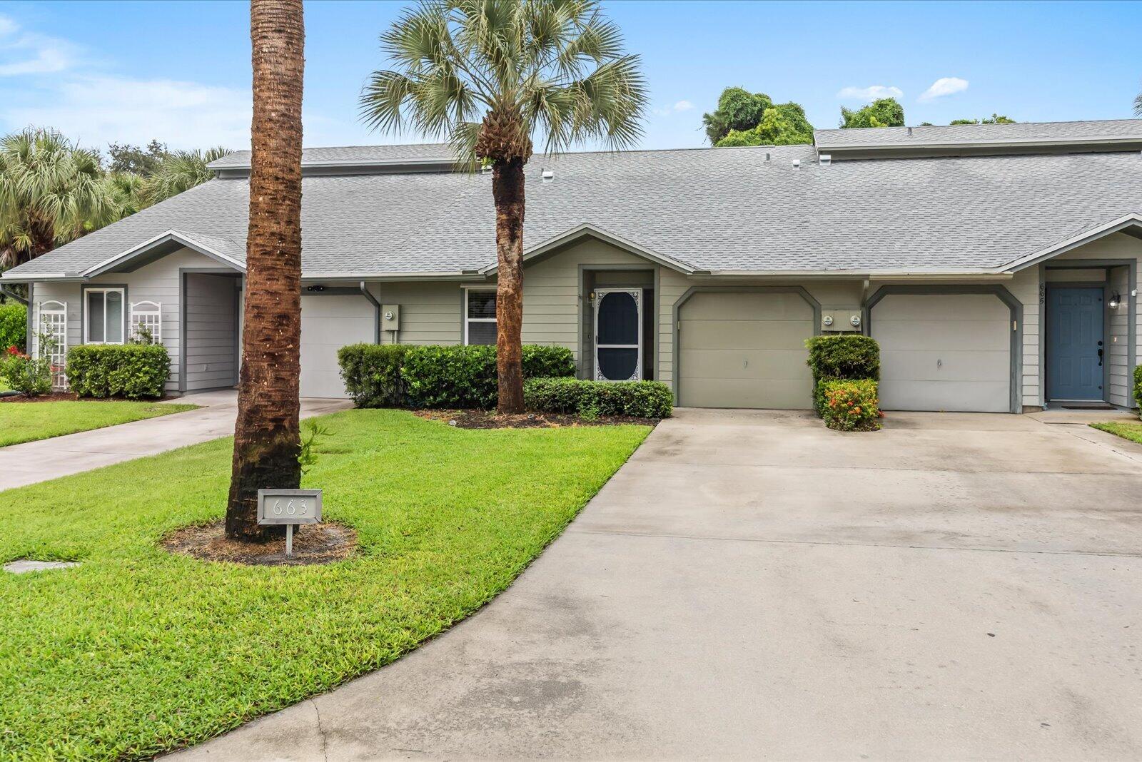 663 Ne Wax Myrtle Way Property Photo 35