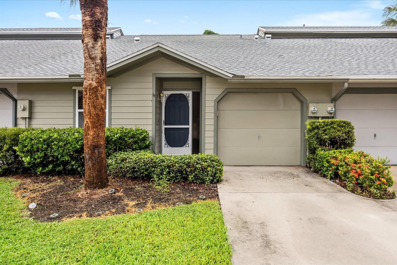 663 Ne Wax Myrtle Way Property Photo 36