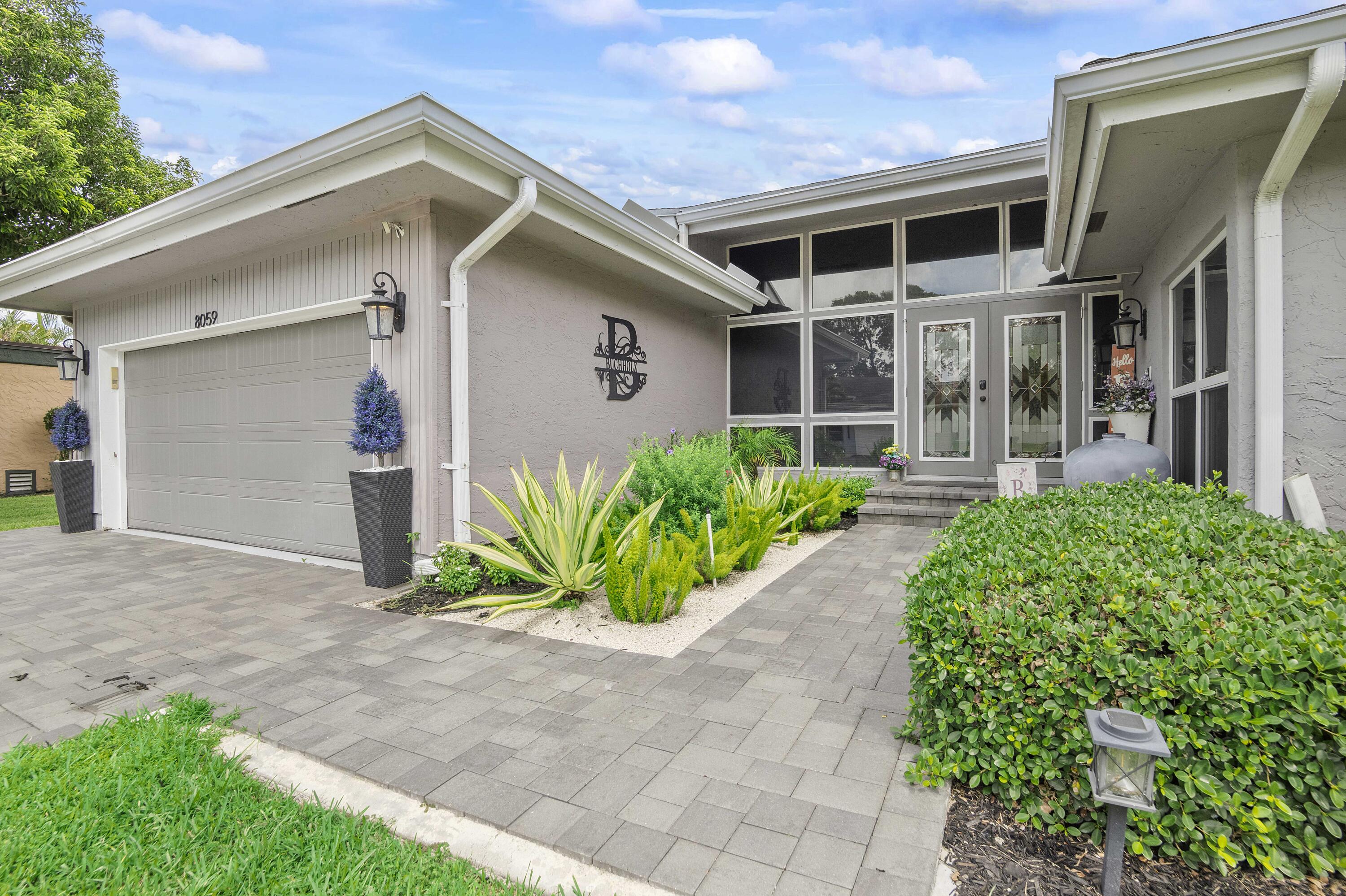 8059 Buttonwood Circle Property Photo 1