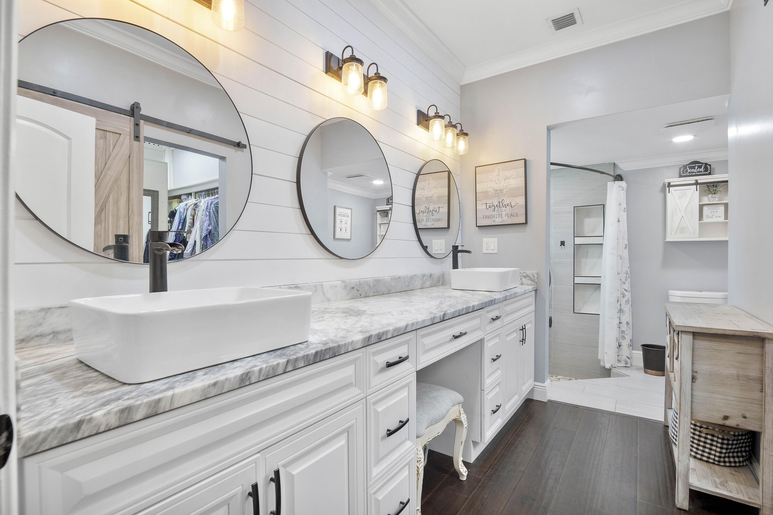 8059 Buttonwood Circle Property Photo 20