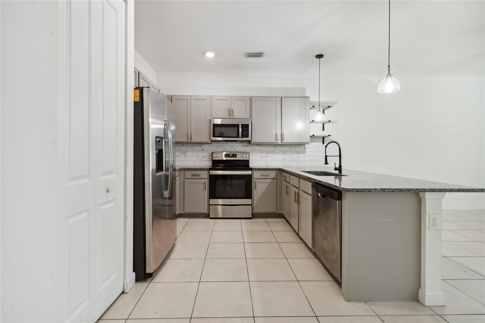 1002 Sweet Briar Lane Property Photo 14