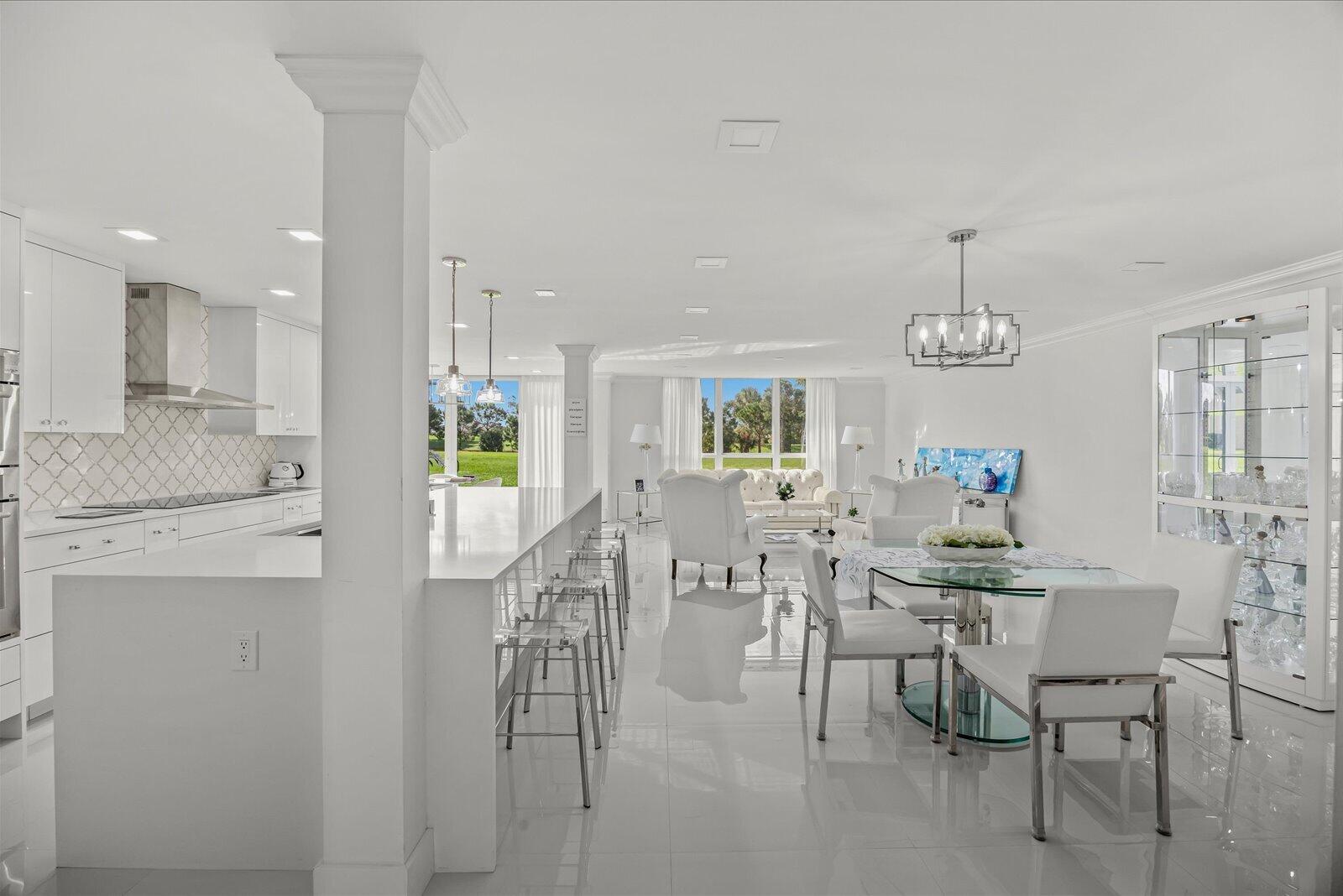 5390 Woodland Lakes Drive 105 Property Photo 1