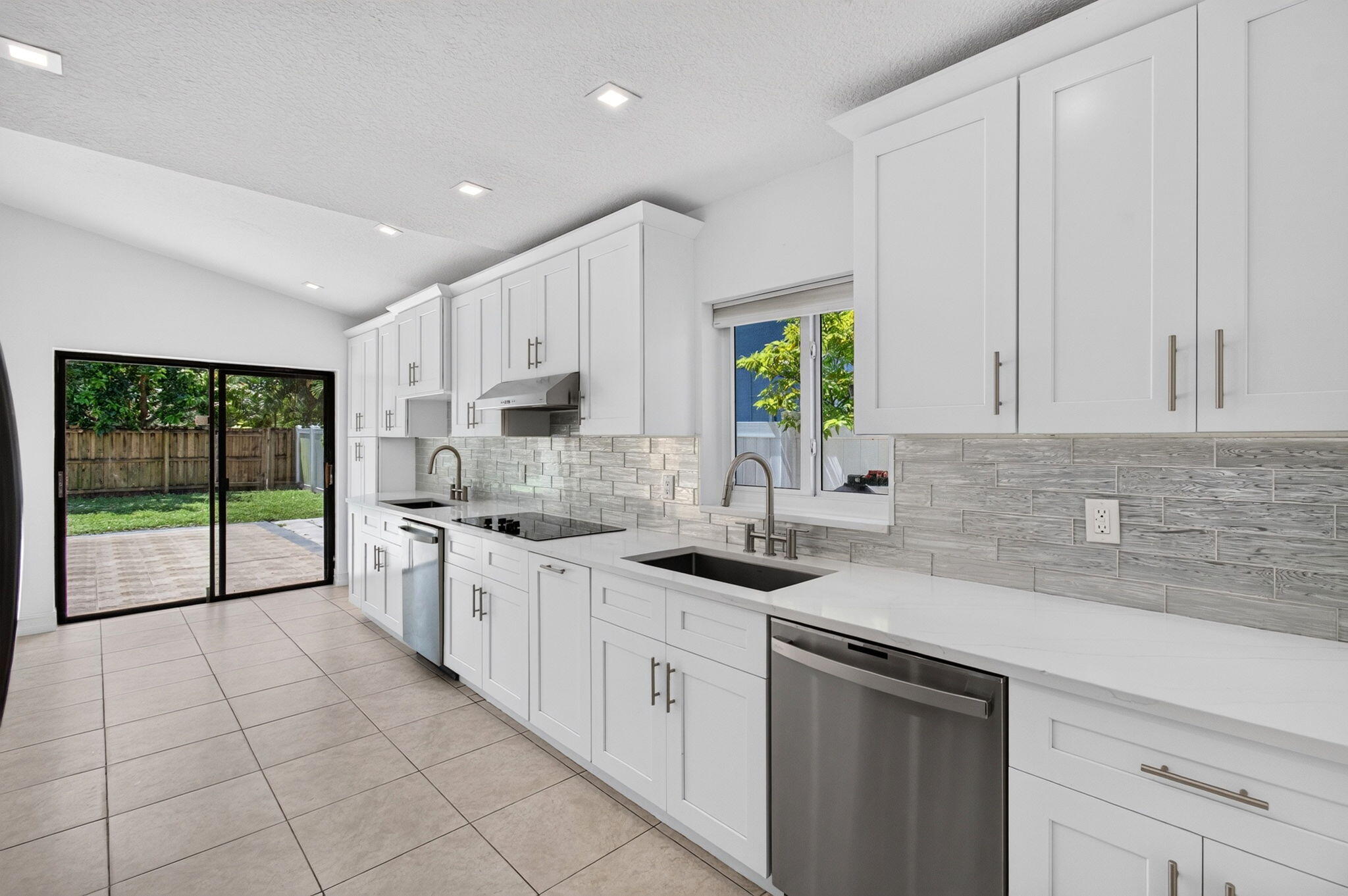 7602 Silver Woods Court Property Photo 1