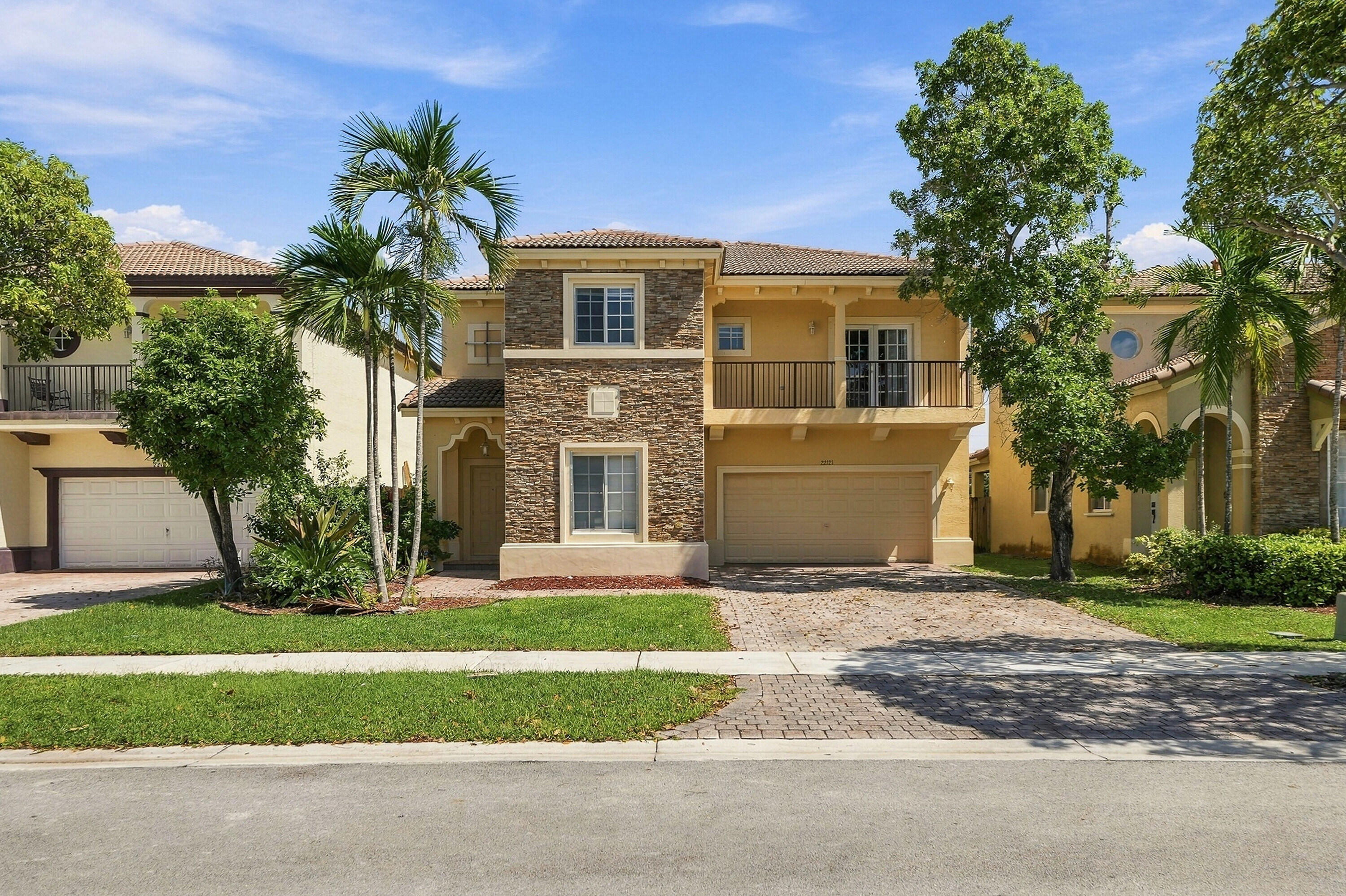 22121 Sw 87th Place Property Photo 1
