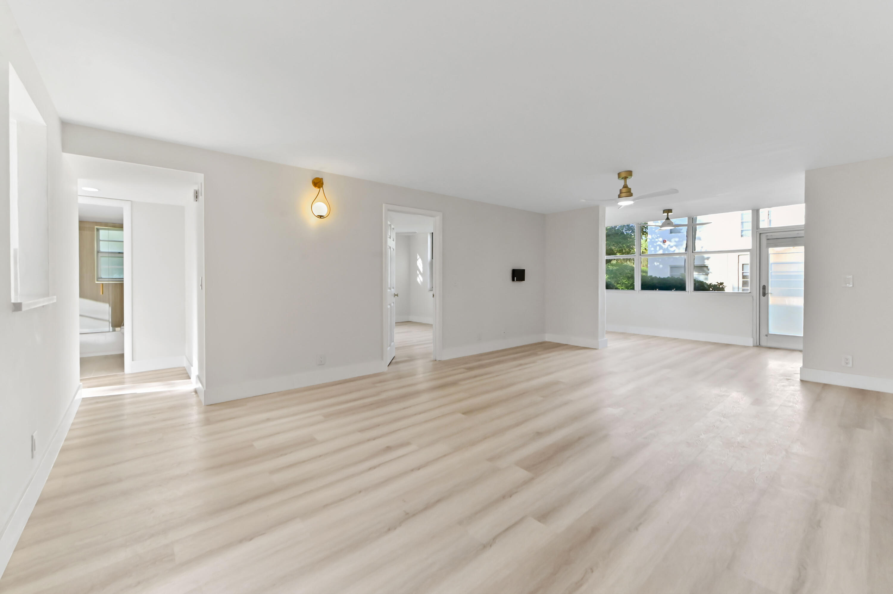 7 Willowbrook Lane 101 Property Photo 2