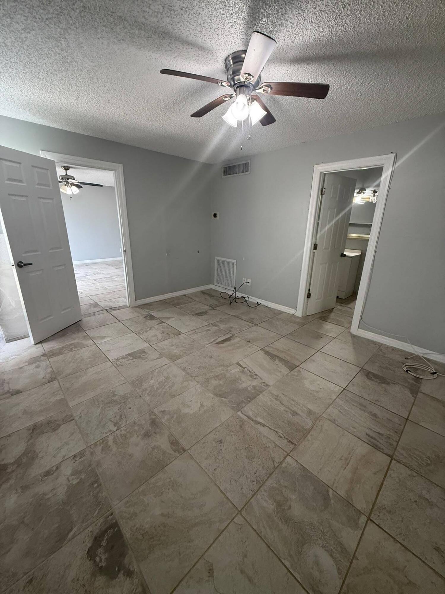 645 Executive Center Drive R205 Property Photo 9