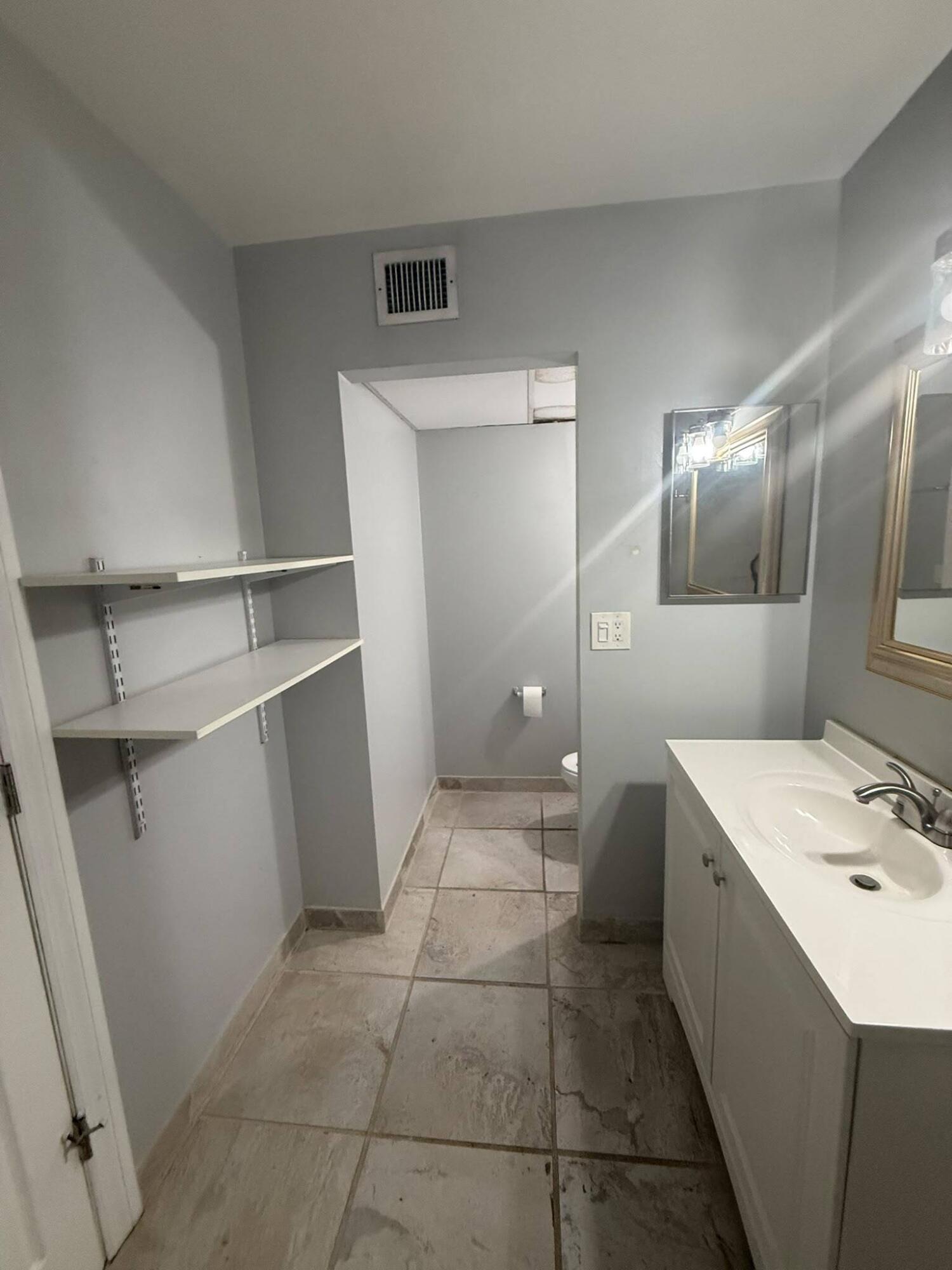 645 Executive Center Drive R205 Property Photo 10