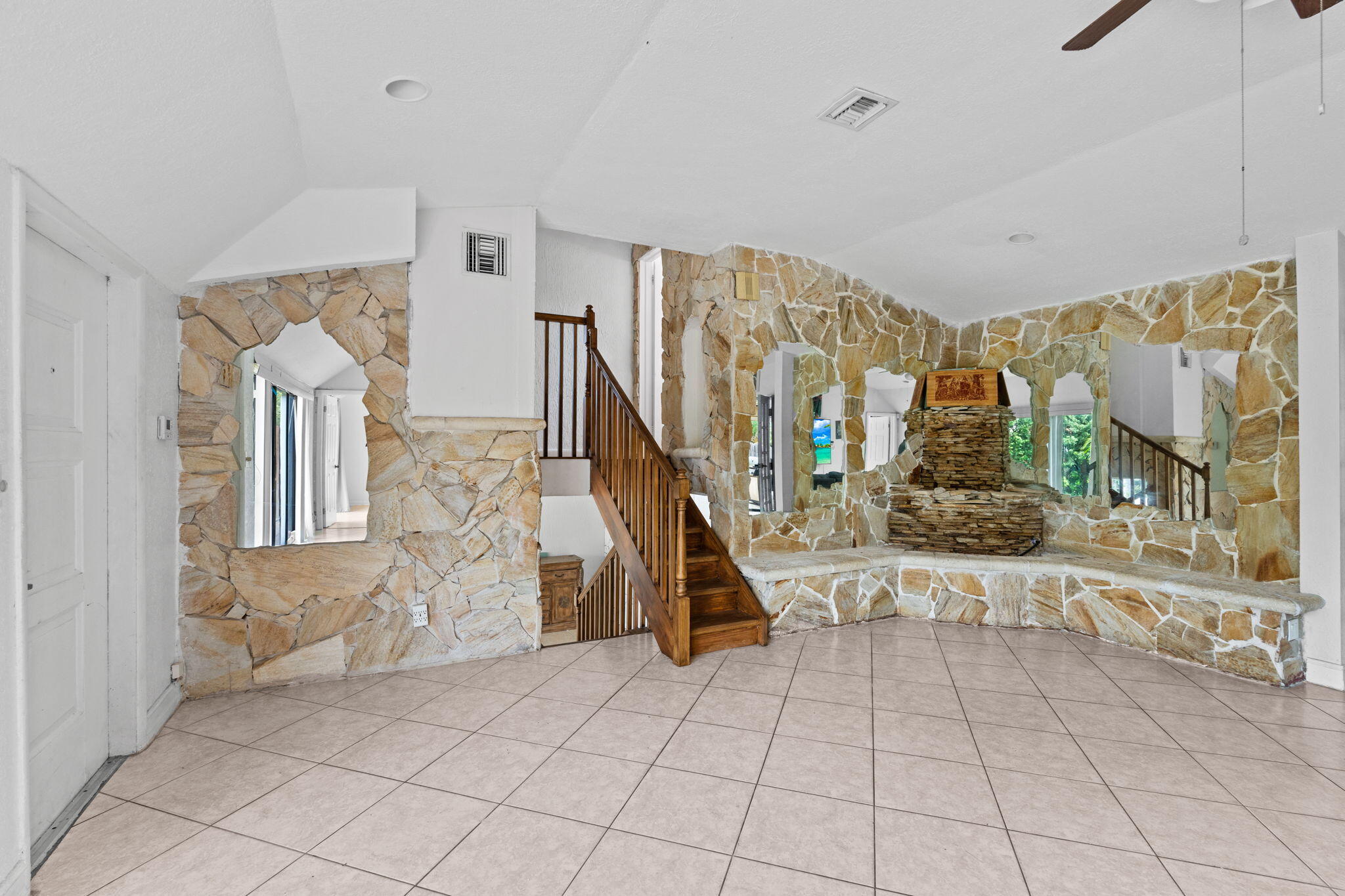 1425 Ne 4th Court Property Photo 15