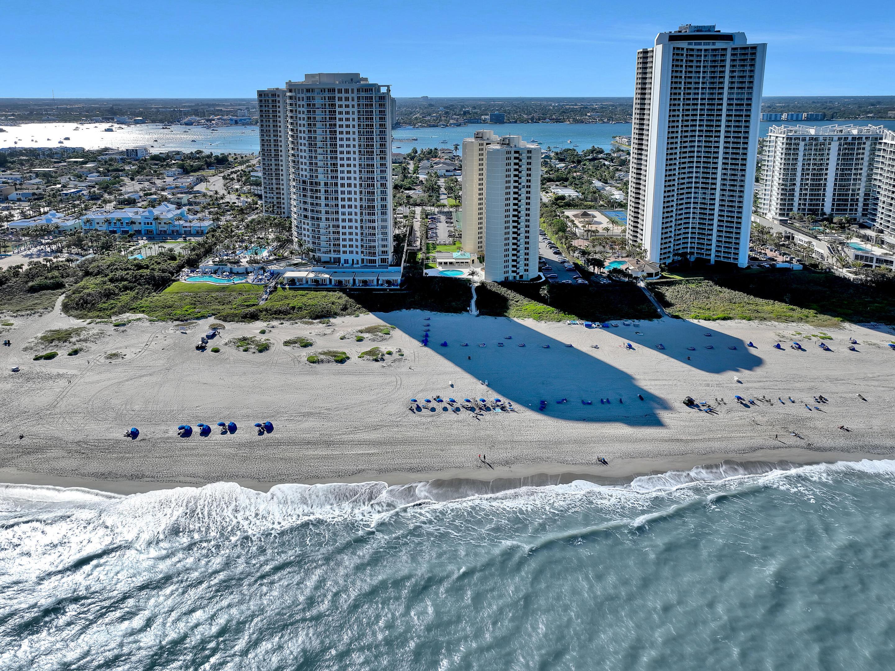 2800 N OCEAN Drive B-17C Property Photo 1