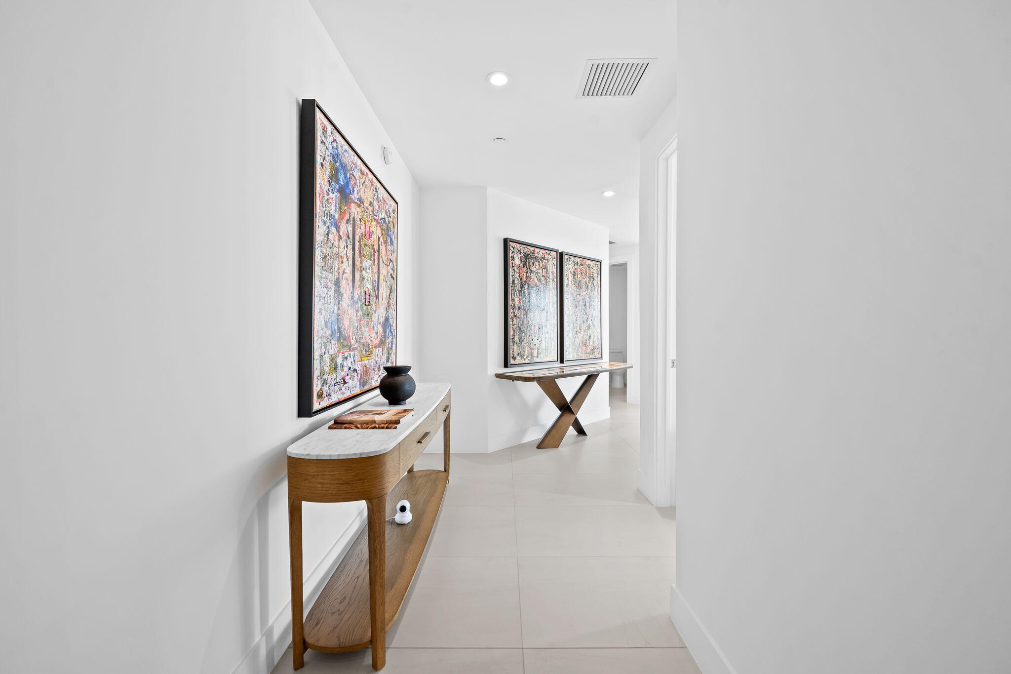 153 N Seabreeze Boulevard 704 Property Photo 11