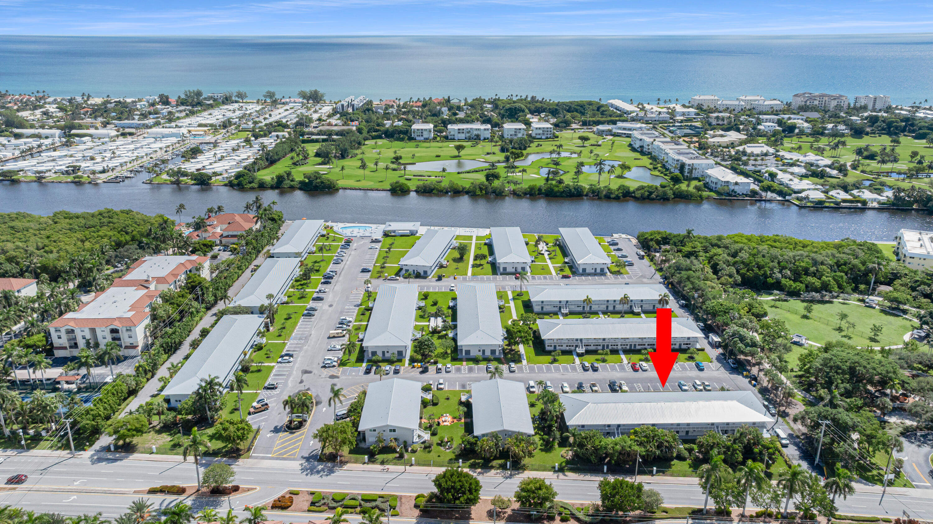 2542 S Federal Highway Property Photo 1