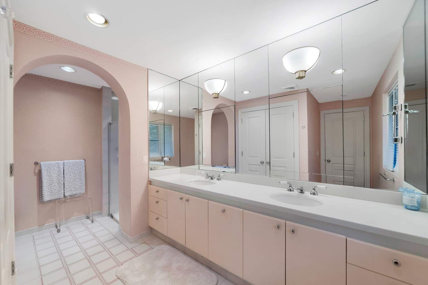 2999 N Ocean Boulevard Property Photo 49