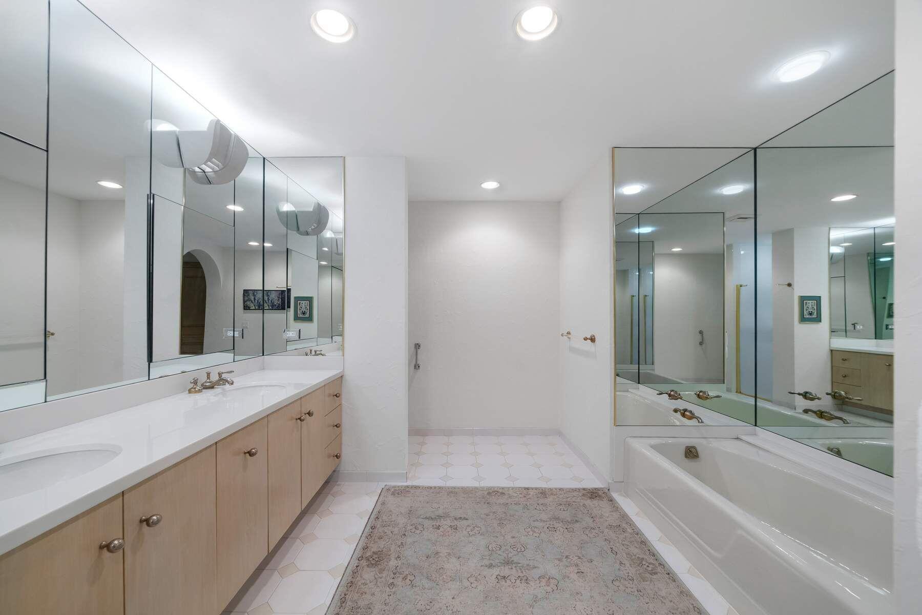 2999 N Ocean Boulevard Property Photo 51