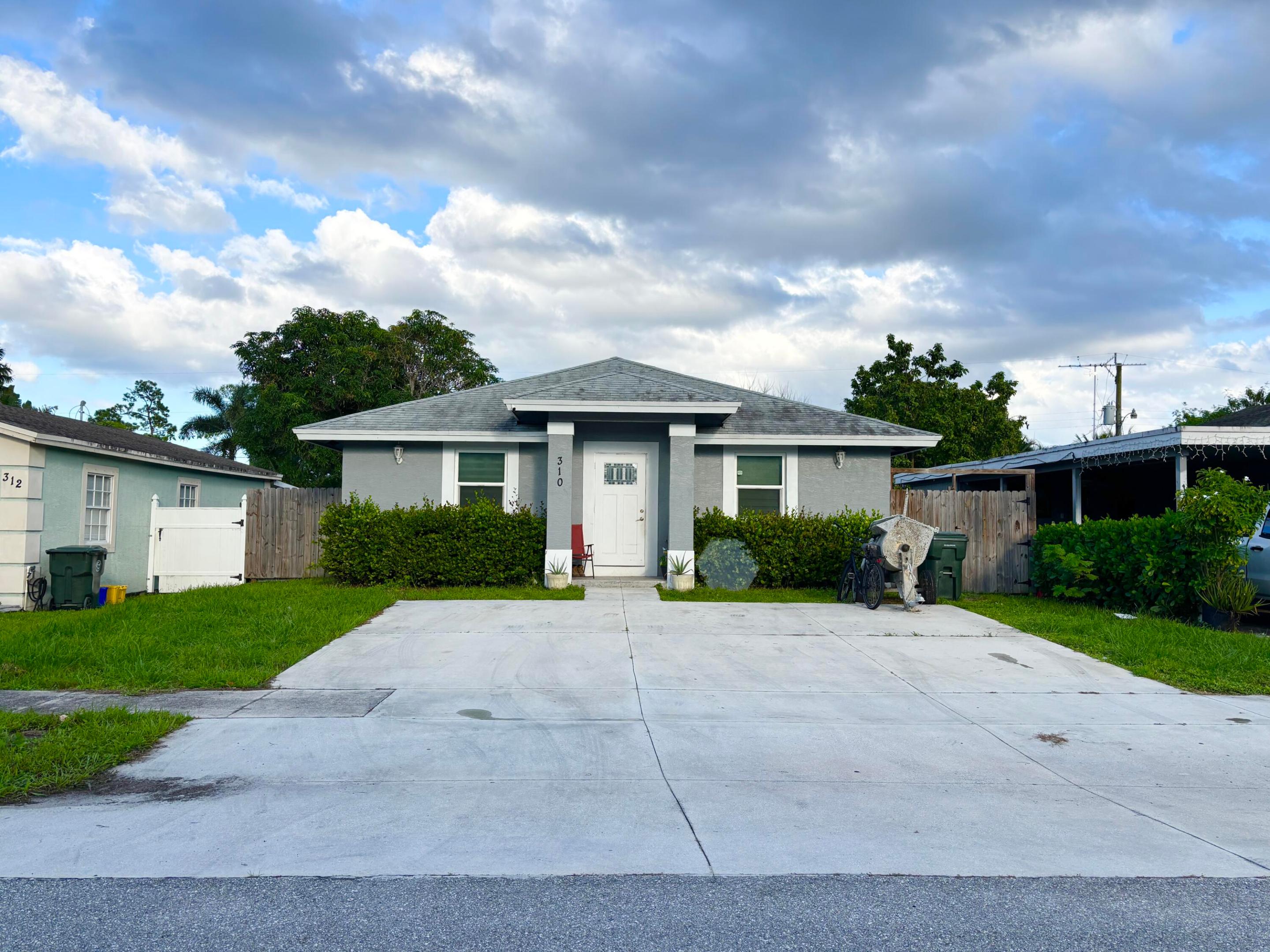 310 Jennings Avenue Property Photo 1