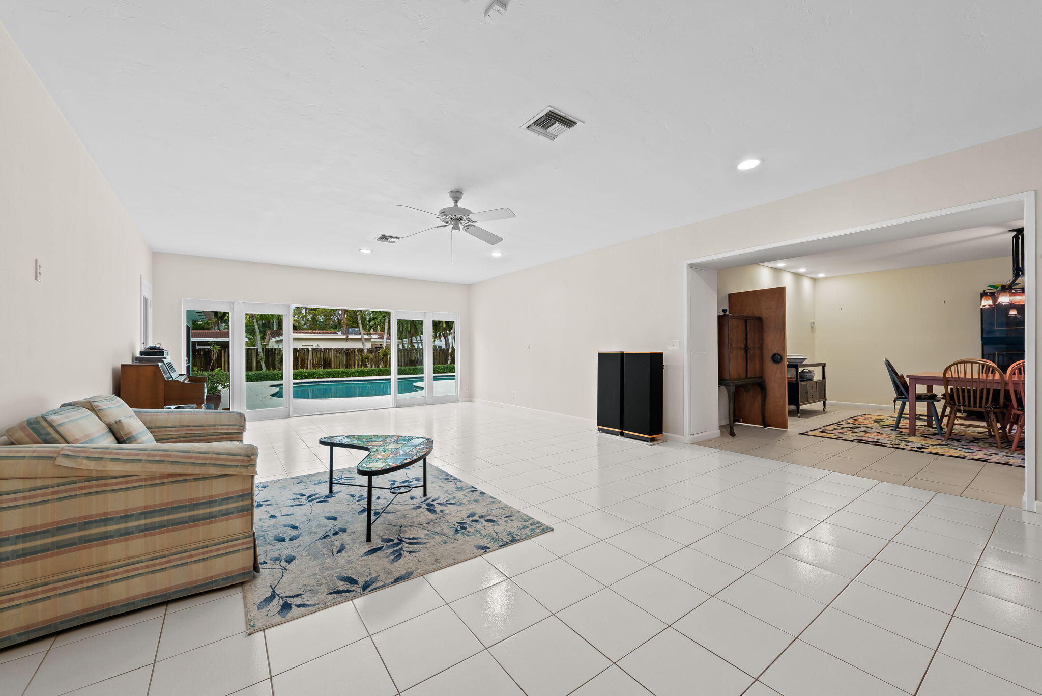 1322 Monroe Street Property Photo 3