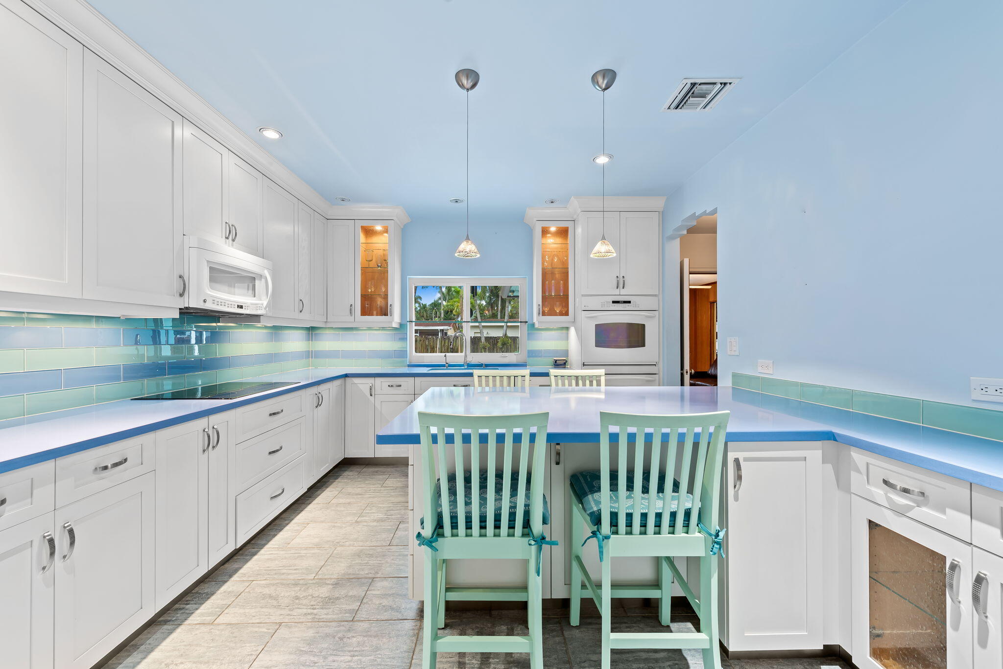 1322 Monroe Street Property Photo 8