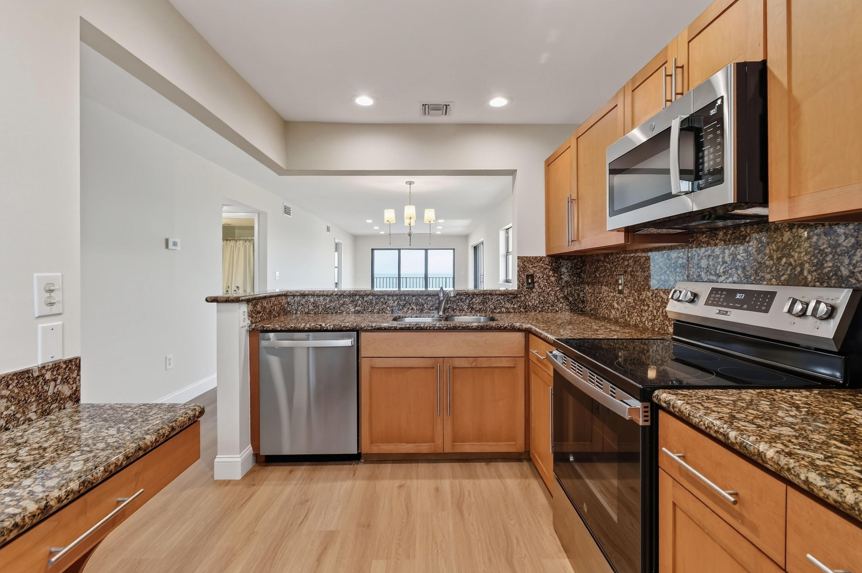 7440 S Ocean Drive 726 Property Photo 32