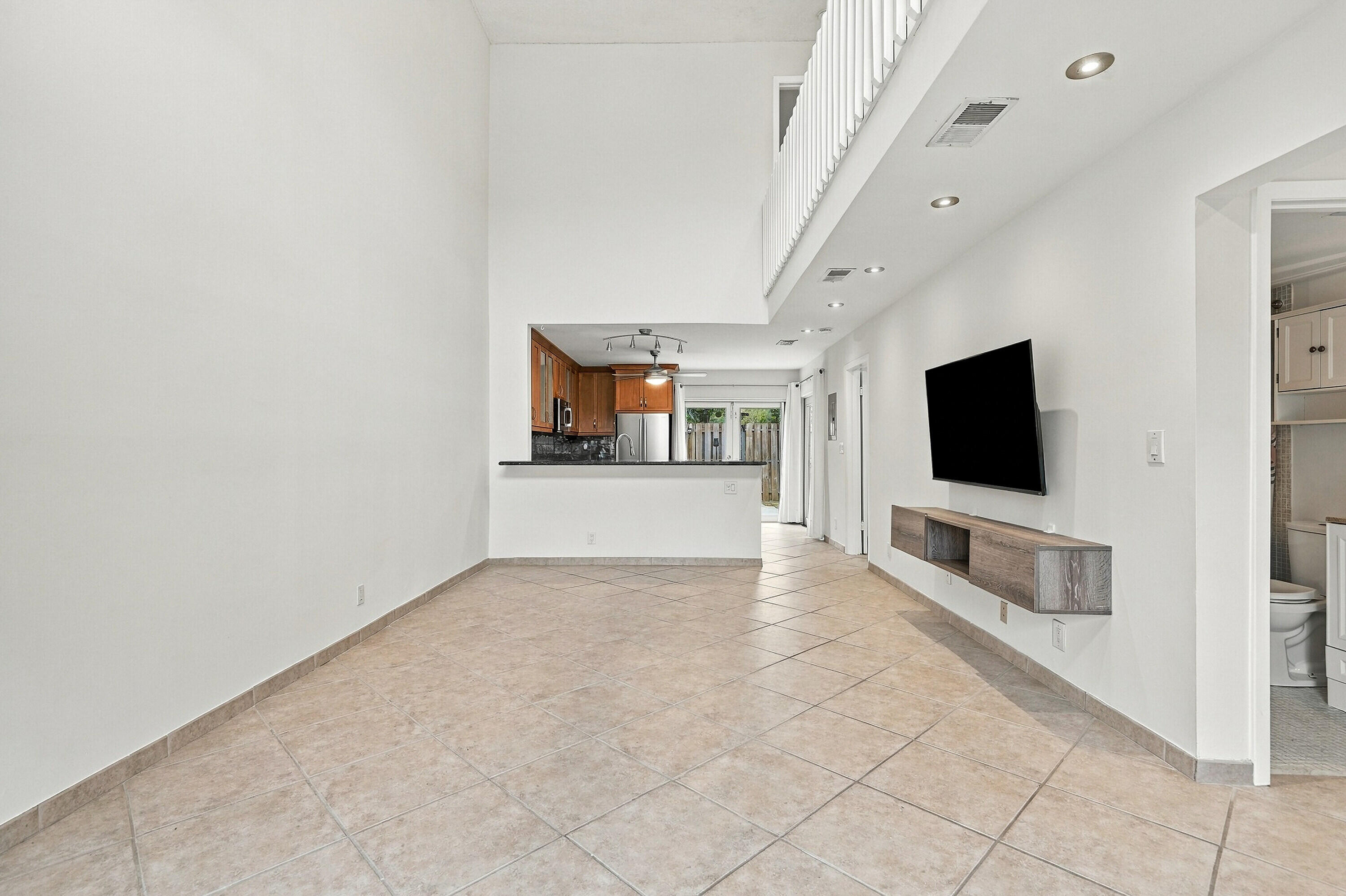 341 City View Drive Property Photo 8