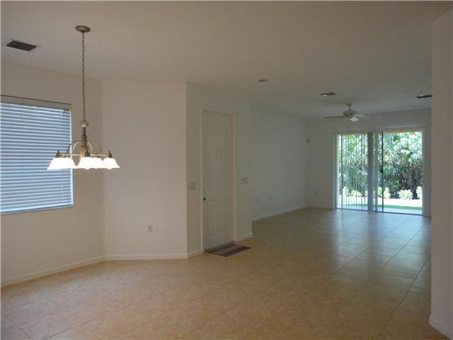 2601 Langrove Lane Sw Property Photo 4