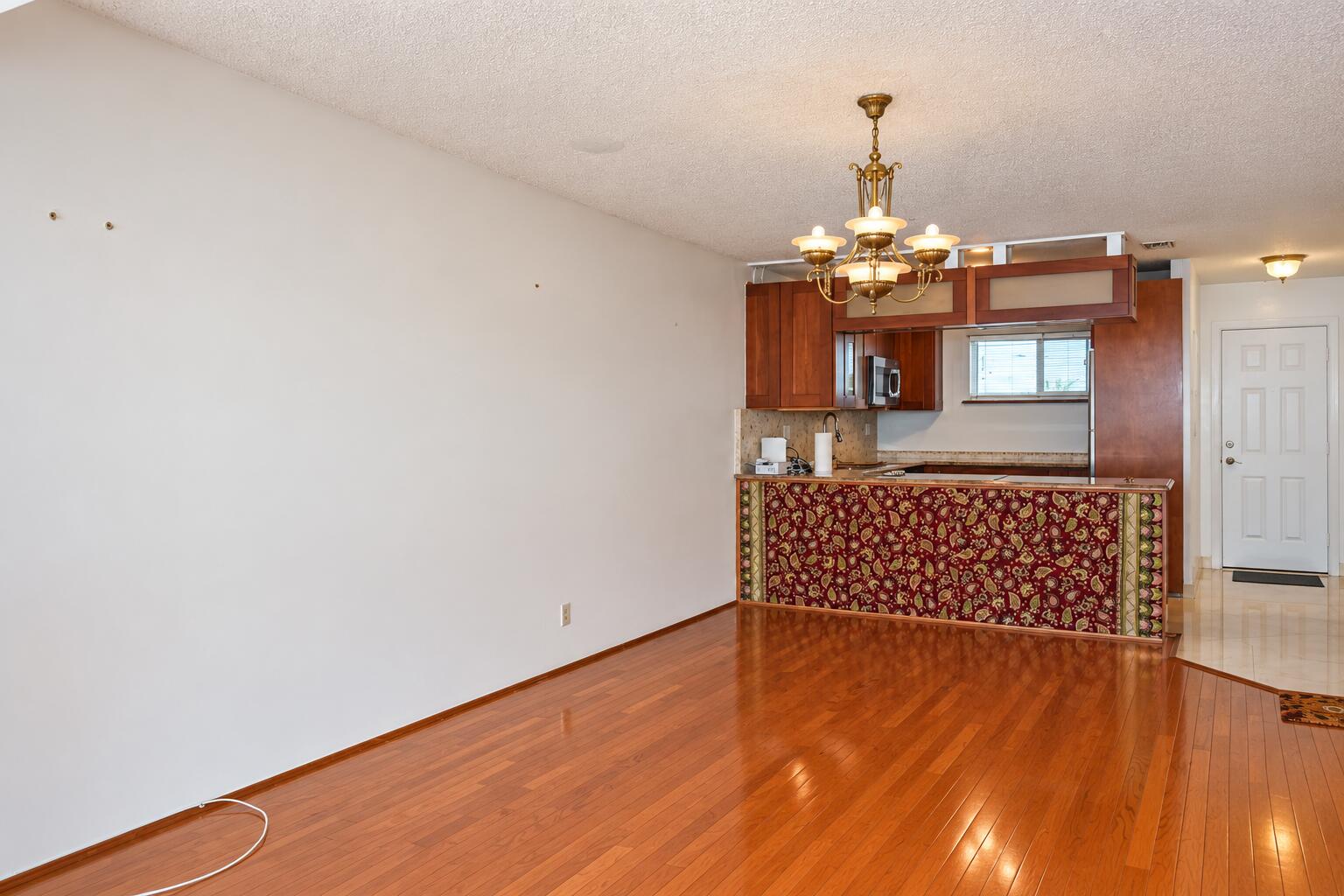 2724 Garden Drive N 407 Property Photo 12