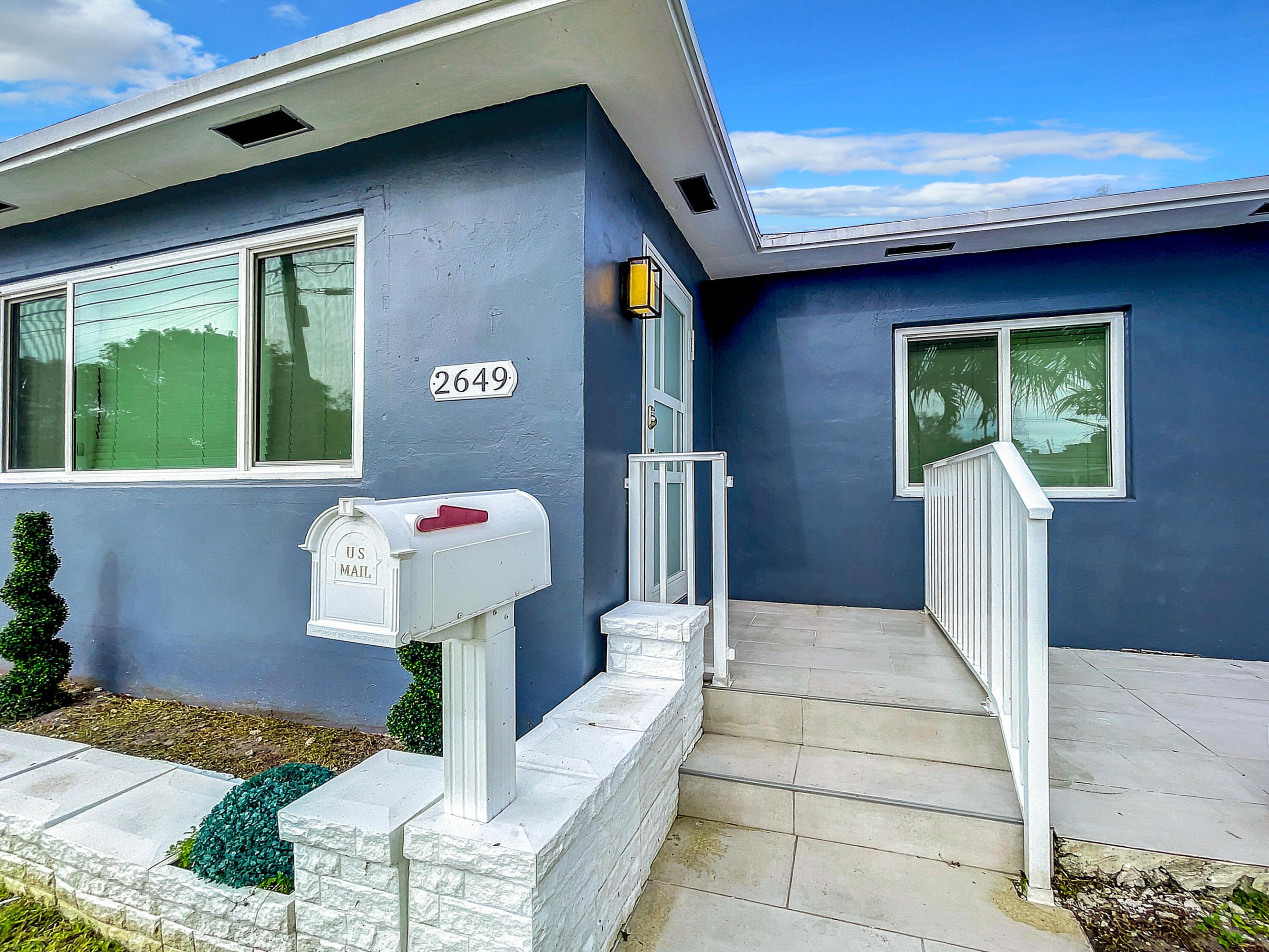 2649 Johnson Street Property Photo 1
