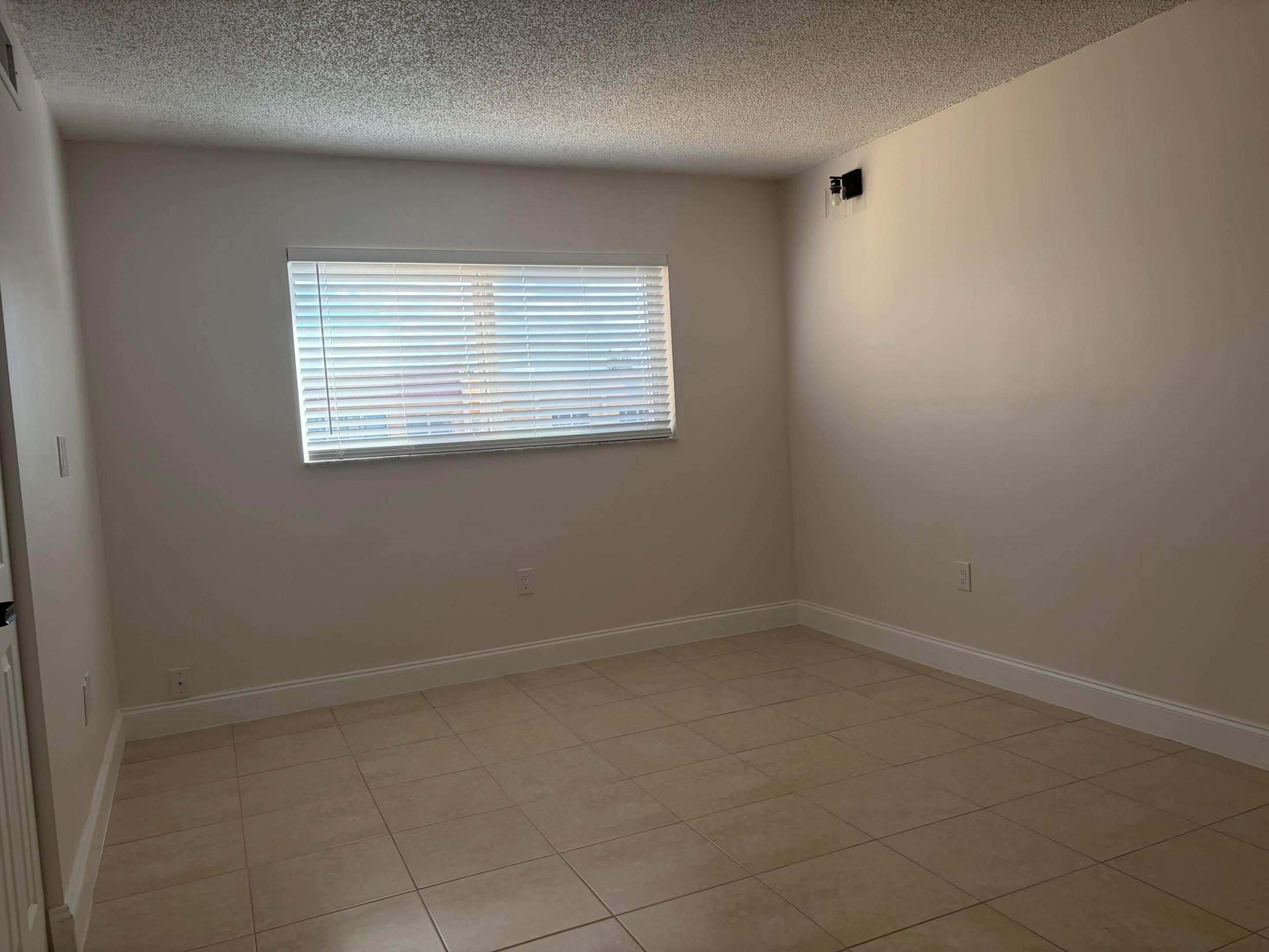B26083660 Property Photo 9