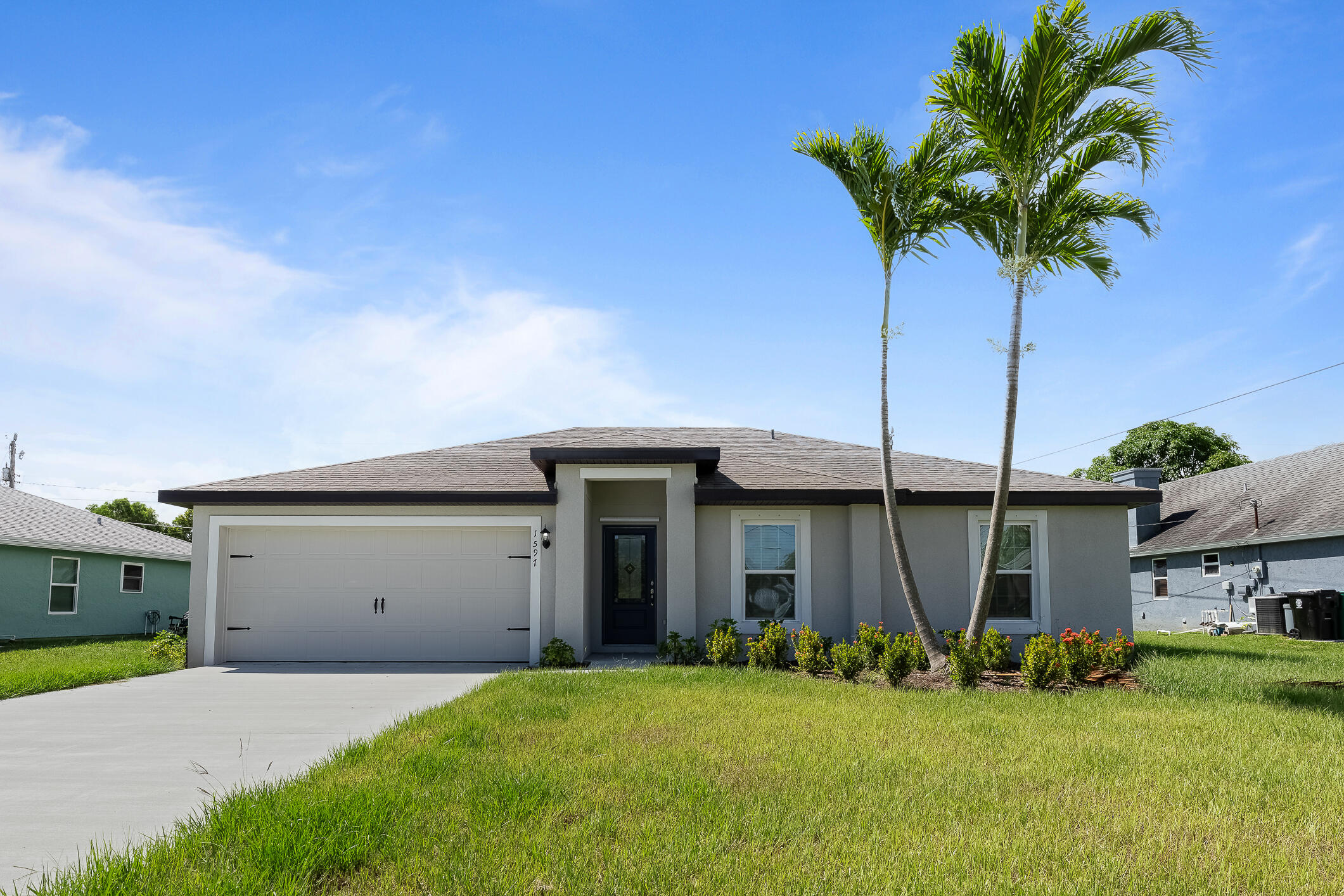 1597 SE BERKSHIRE Boulevard Property Photo 1