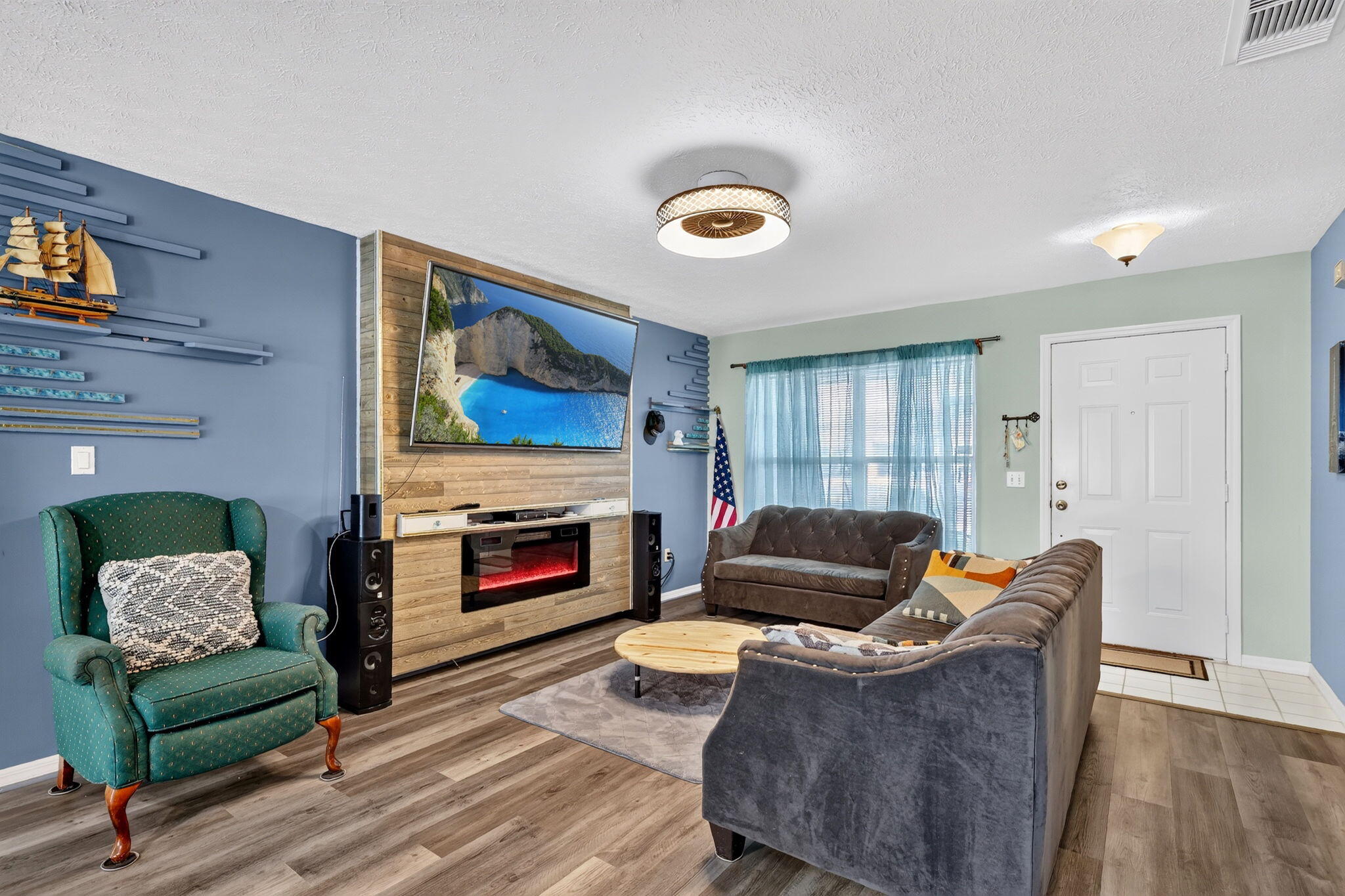6672 Campanilla Property Photo 8