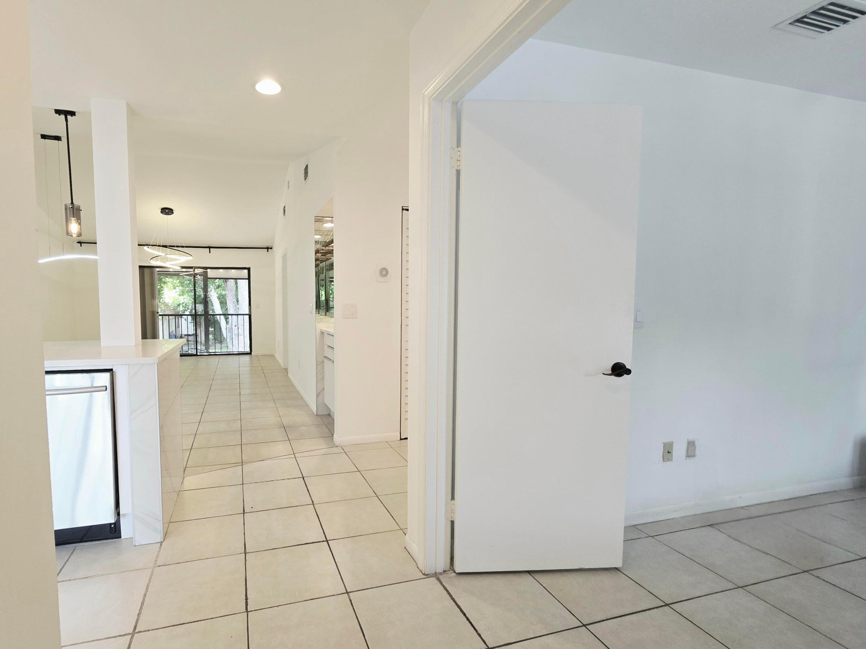 5151 W Club Circle 202 Property Photo 5