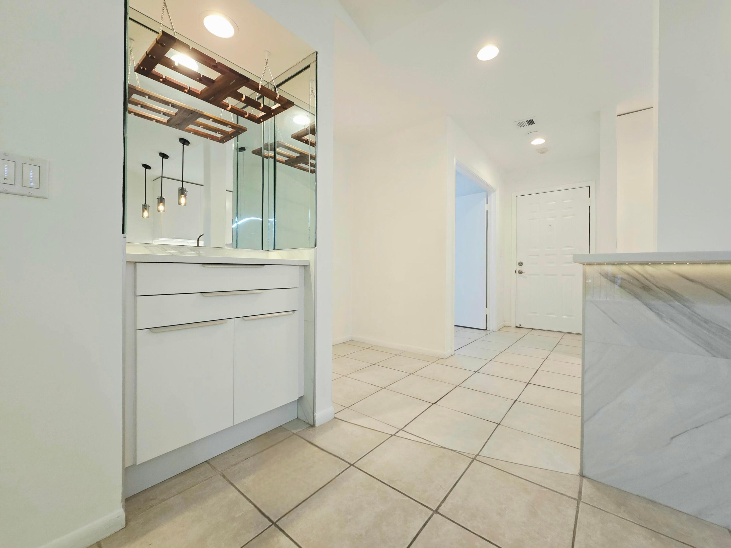 5151 W Club Circle 202 Property Photo 6