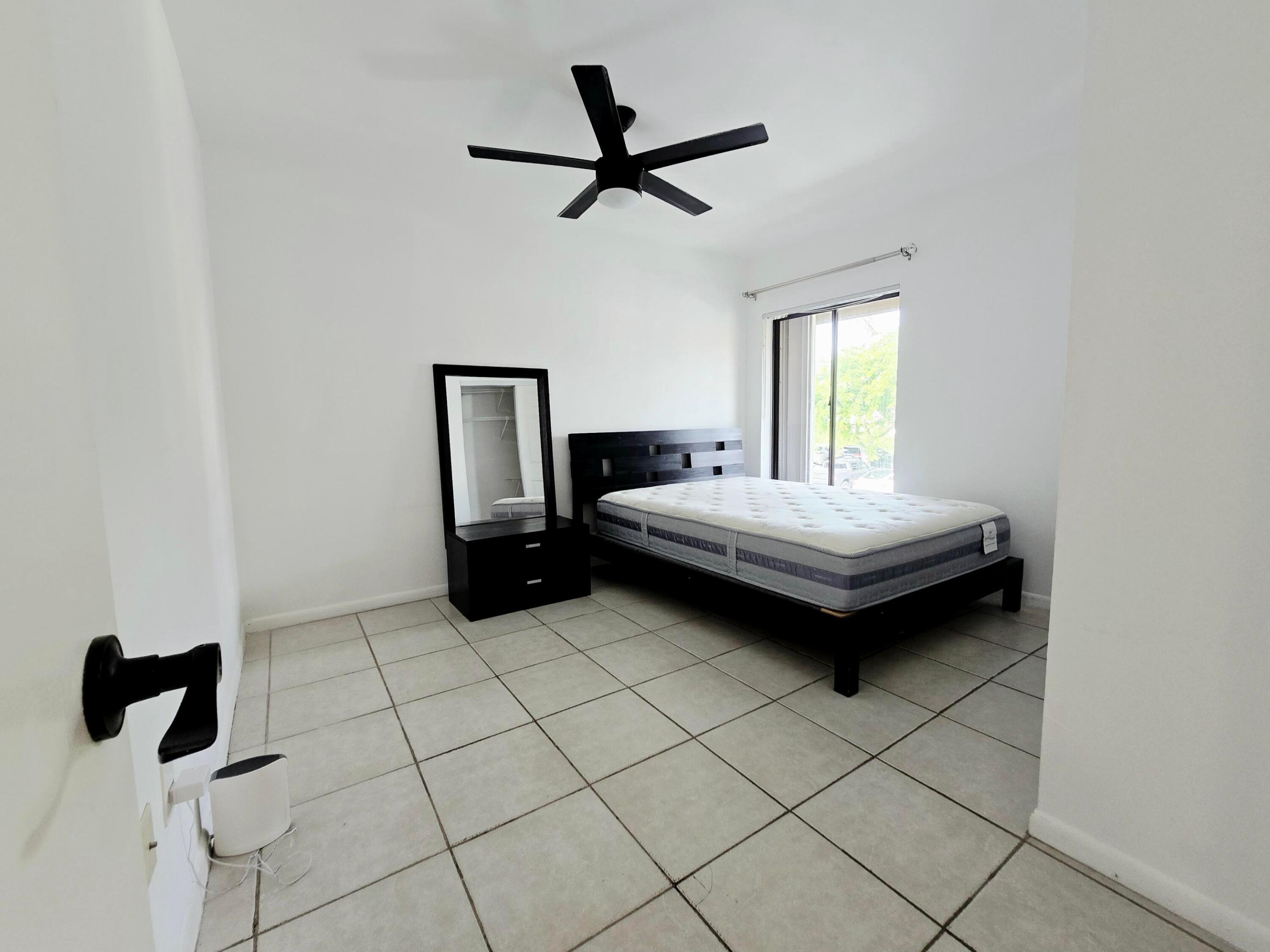 5151 W Club Circle 202 Property Photo 13