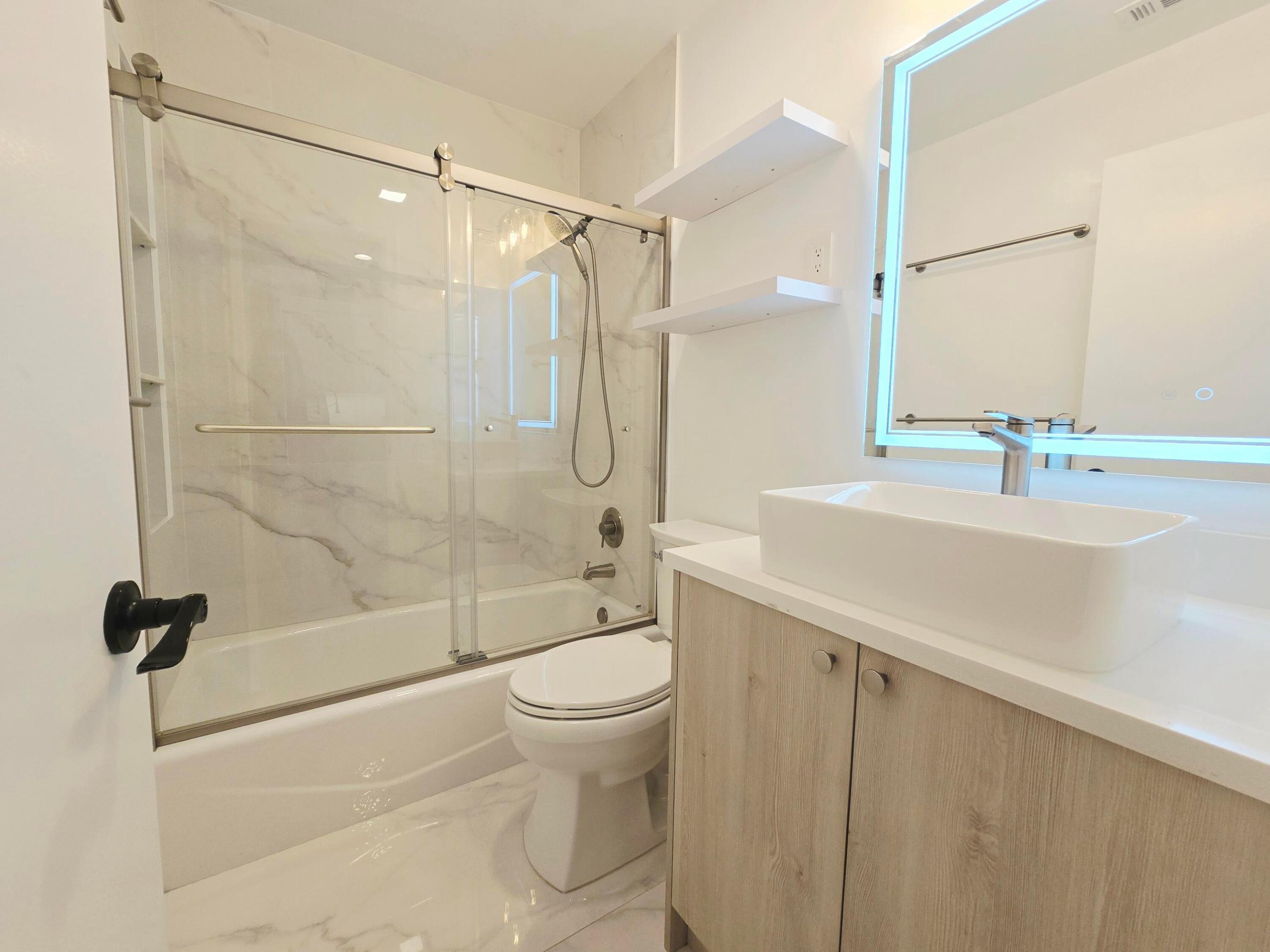 5151 W Club Circle 202 Property Photo 14