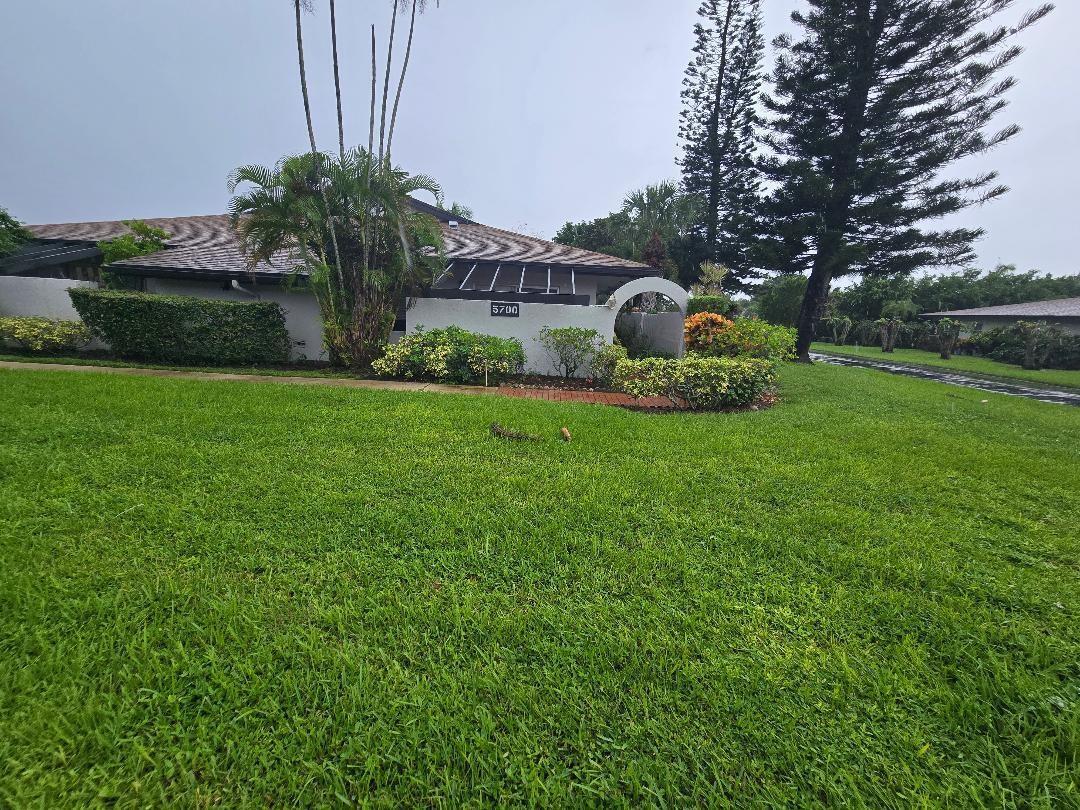 5700 Queen Palm Court B Property Photo 1