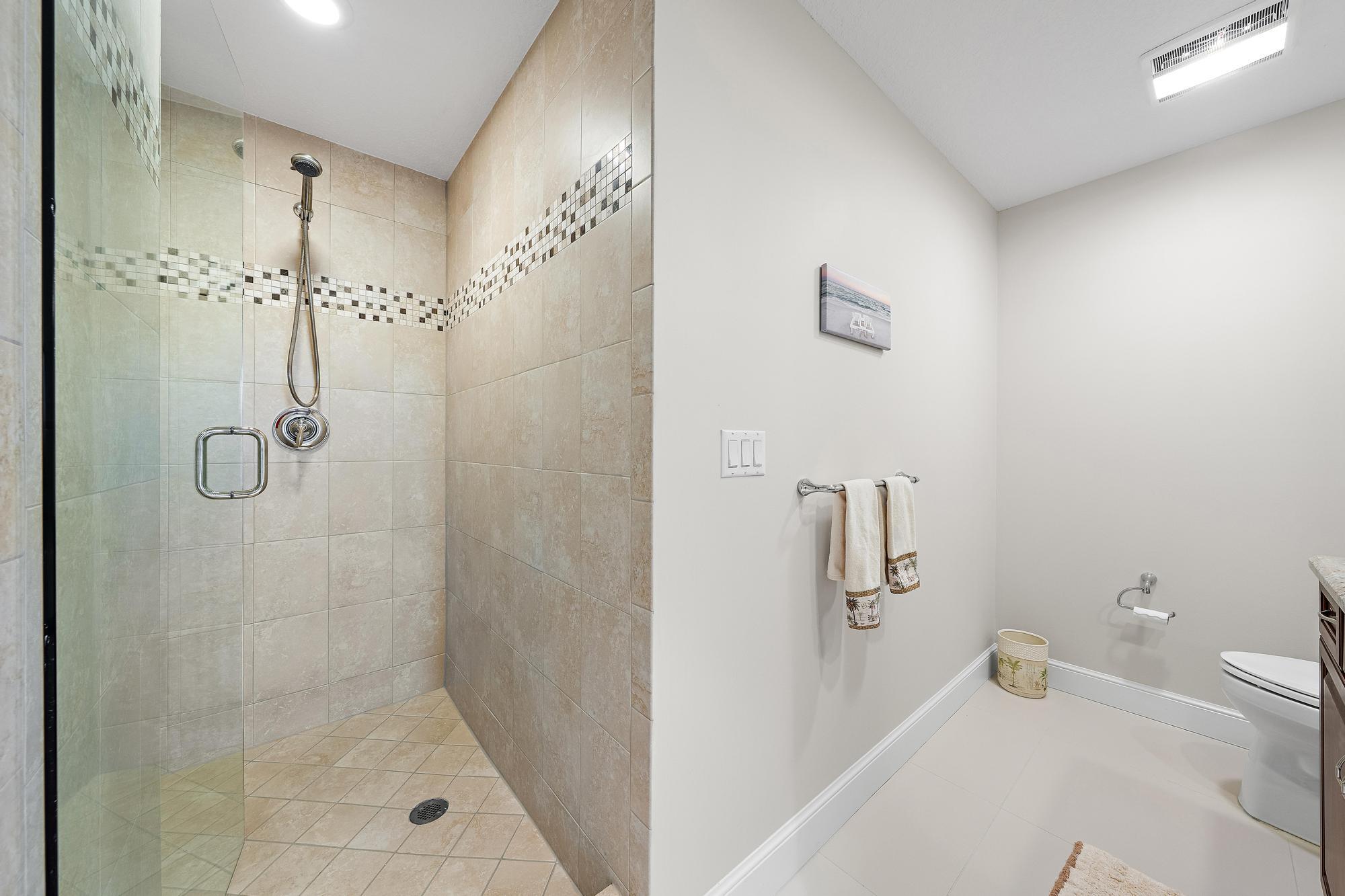 844 Bay Colony Drive S Property Photo 23