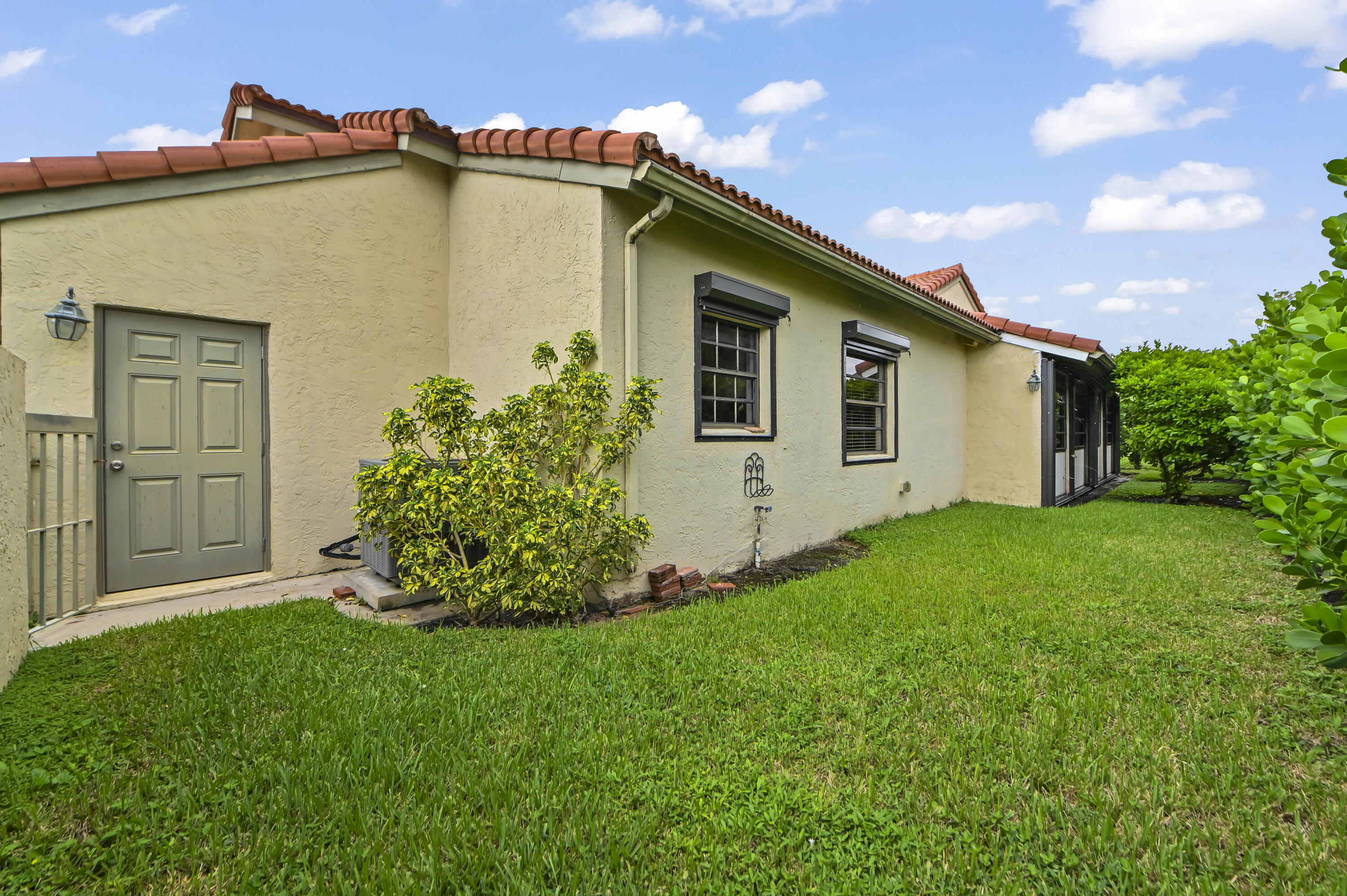 2055 Nw 15th Place Property Photo 23