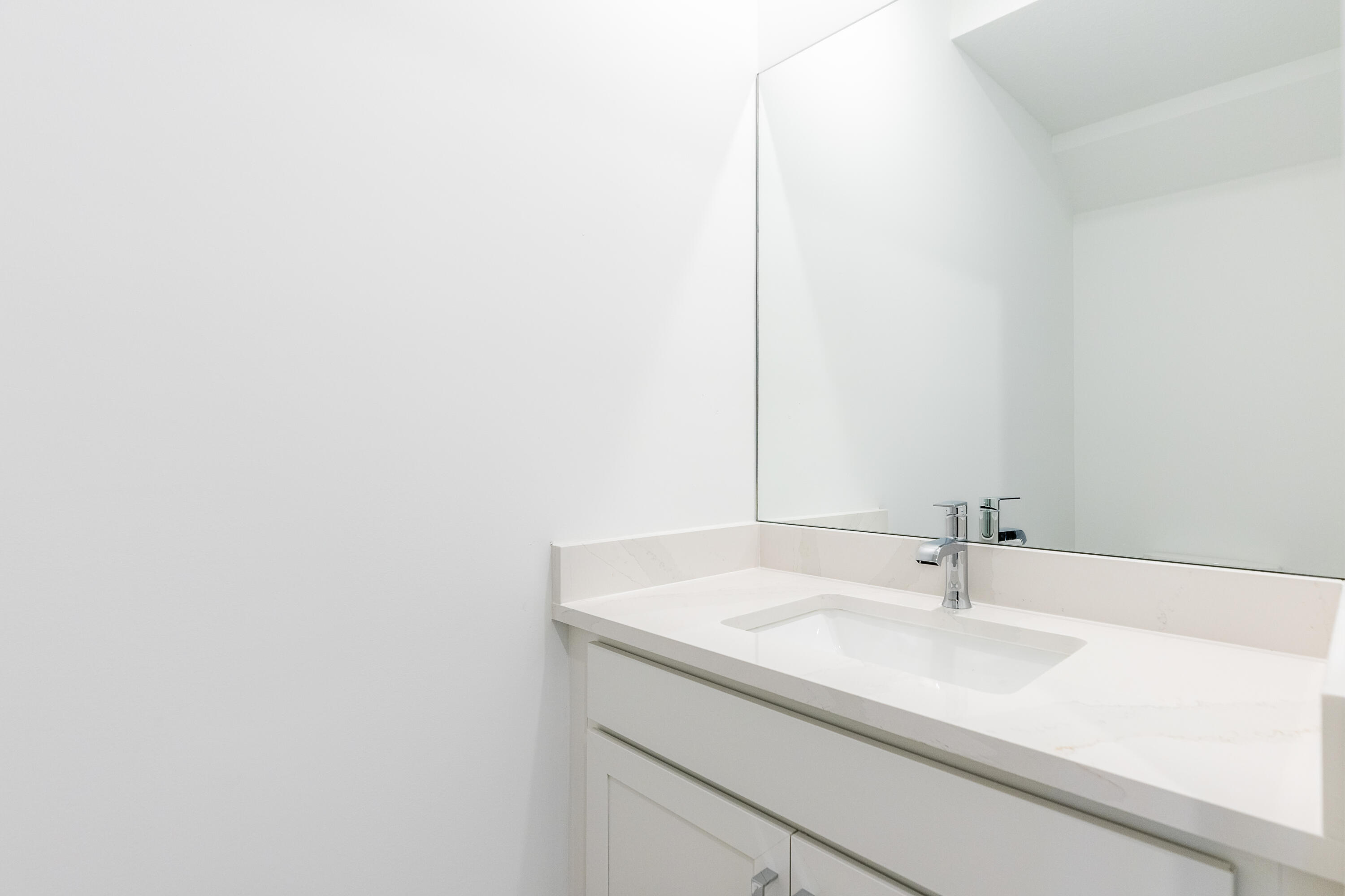 1185 Carillon Street Property Photo 3