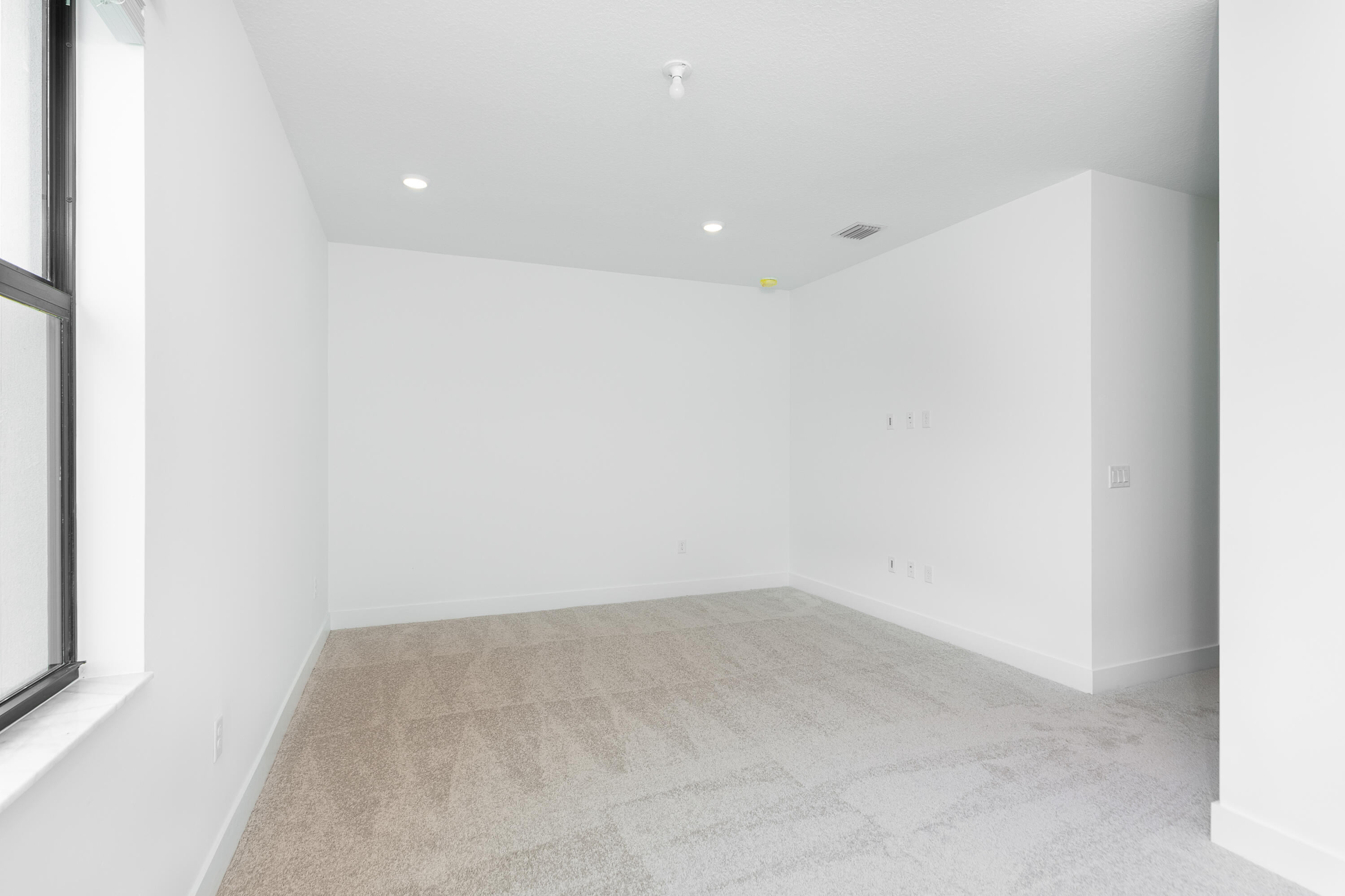 1185 Carillon Street Property Photo 18