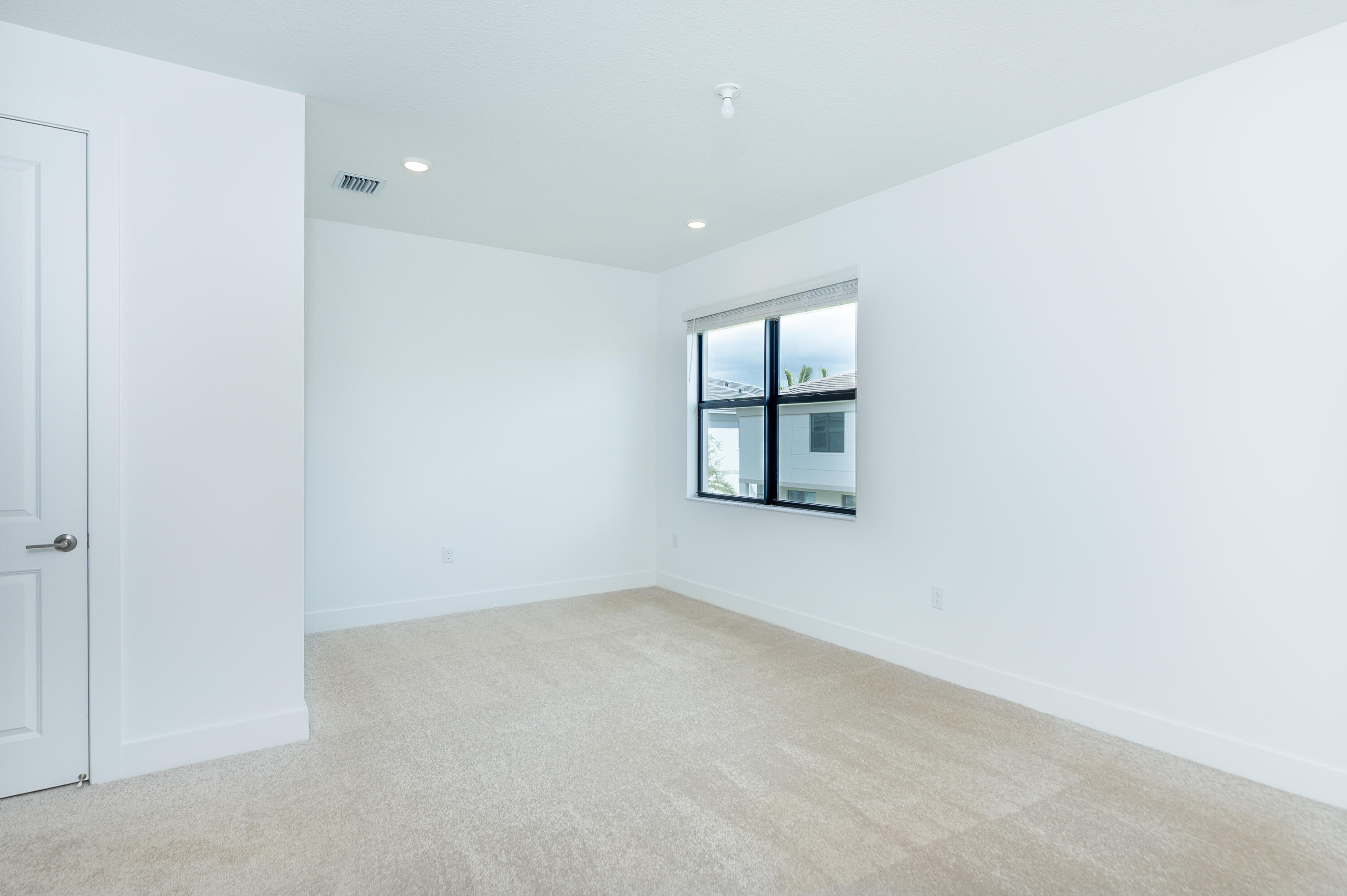 1185 Carillon Street Property Photo 19