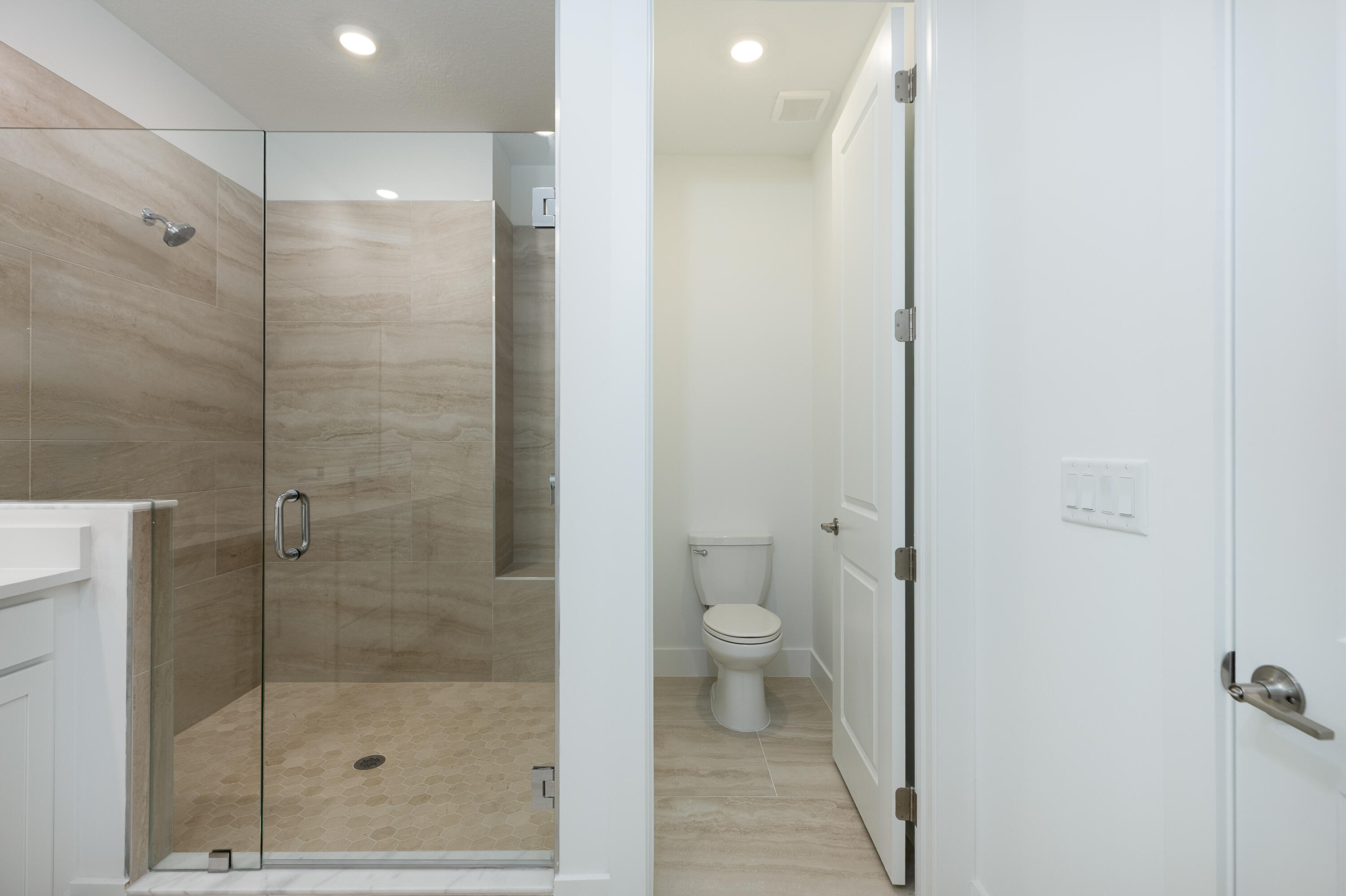 1185 Carillon Street Property Photo 23