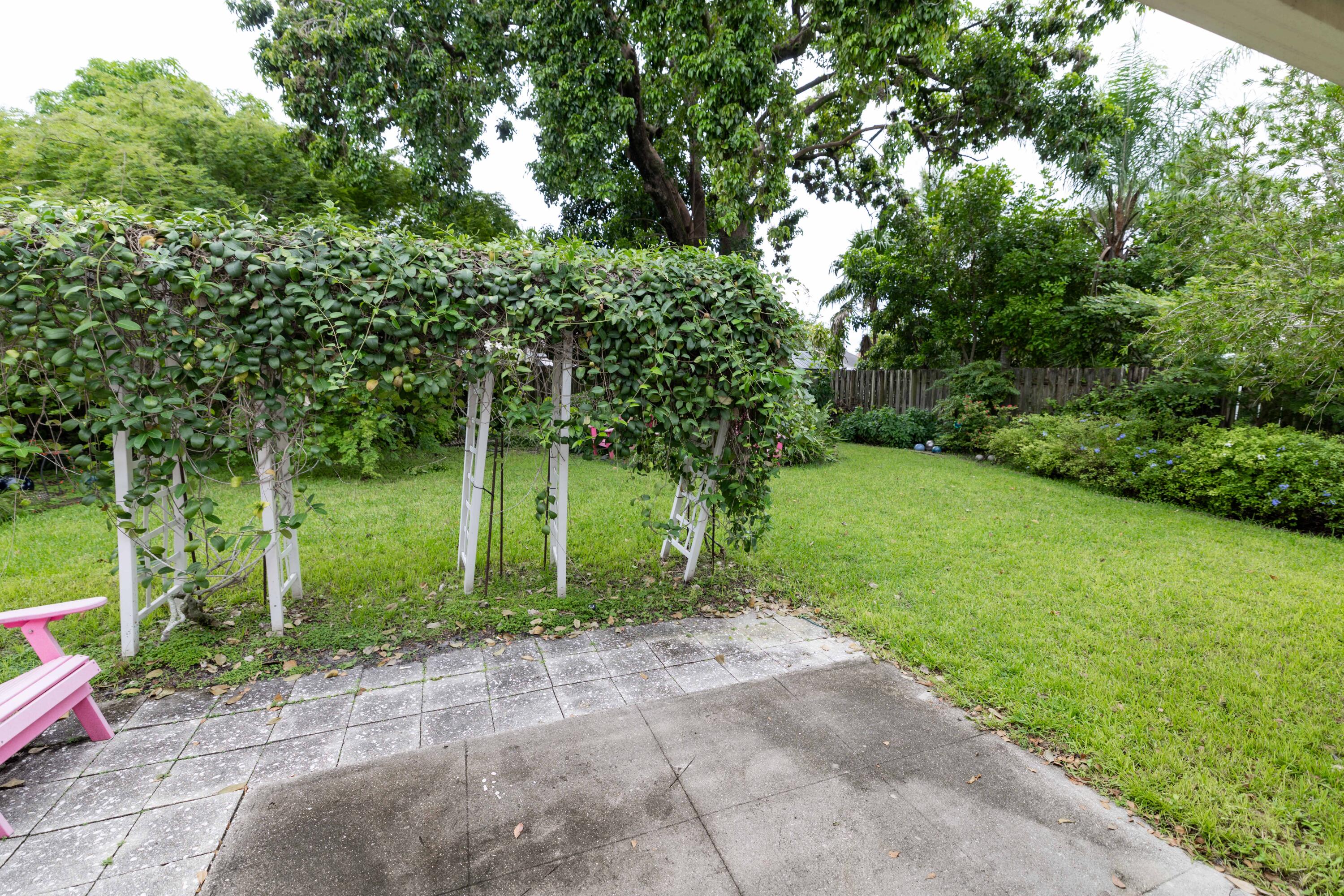 11030 Nw 27th Street Property Photo 23