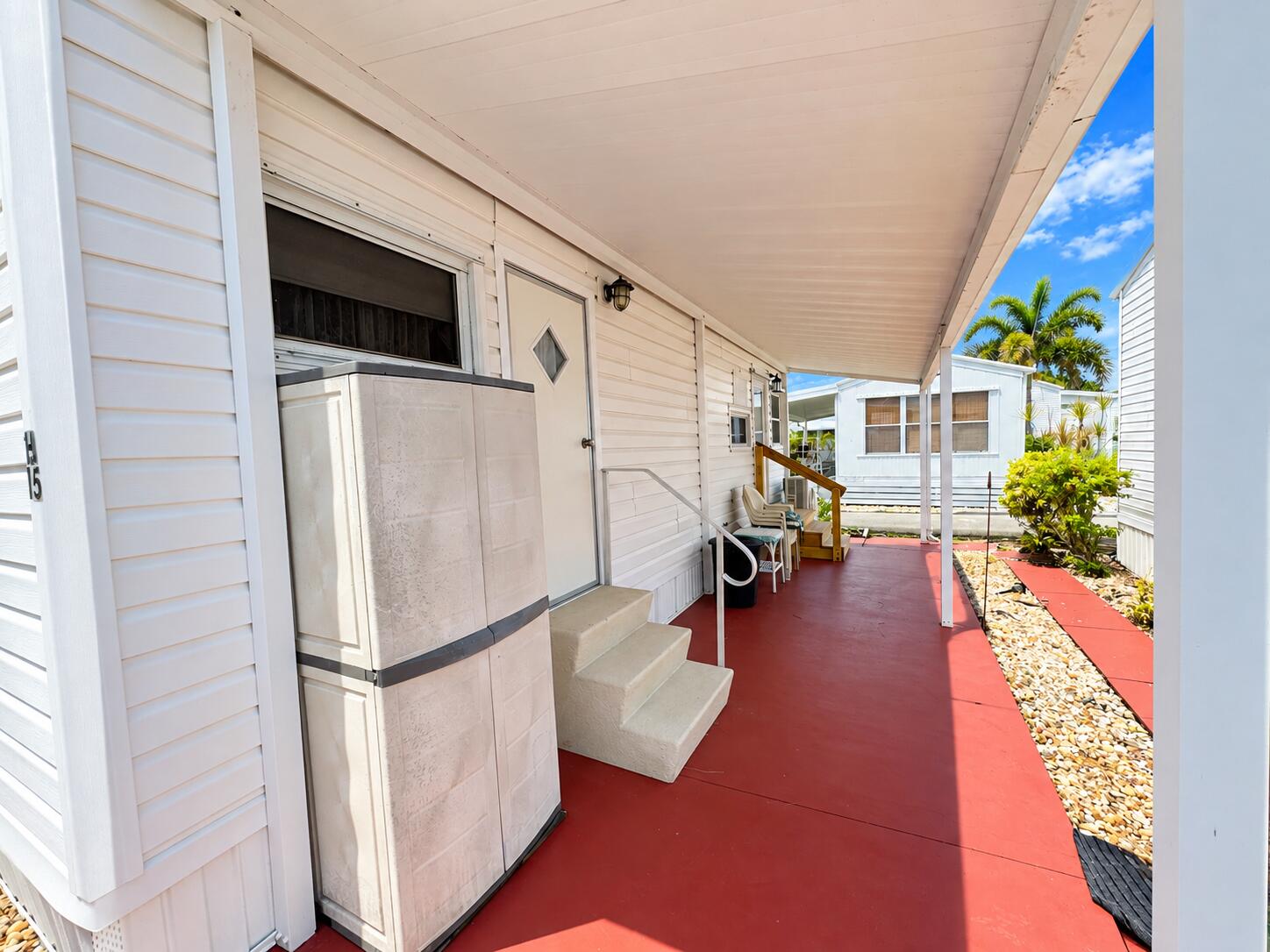 15 Hibiscus Drive H Property Photo 14