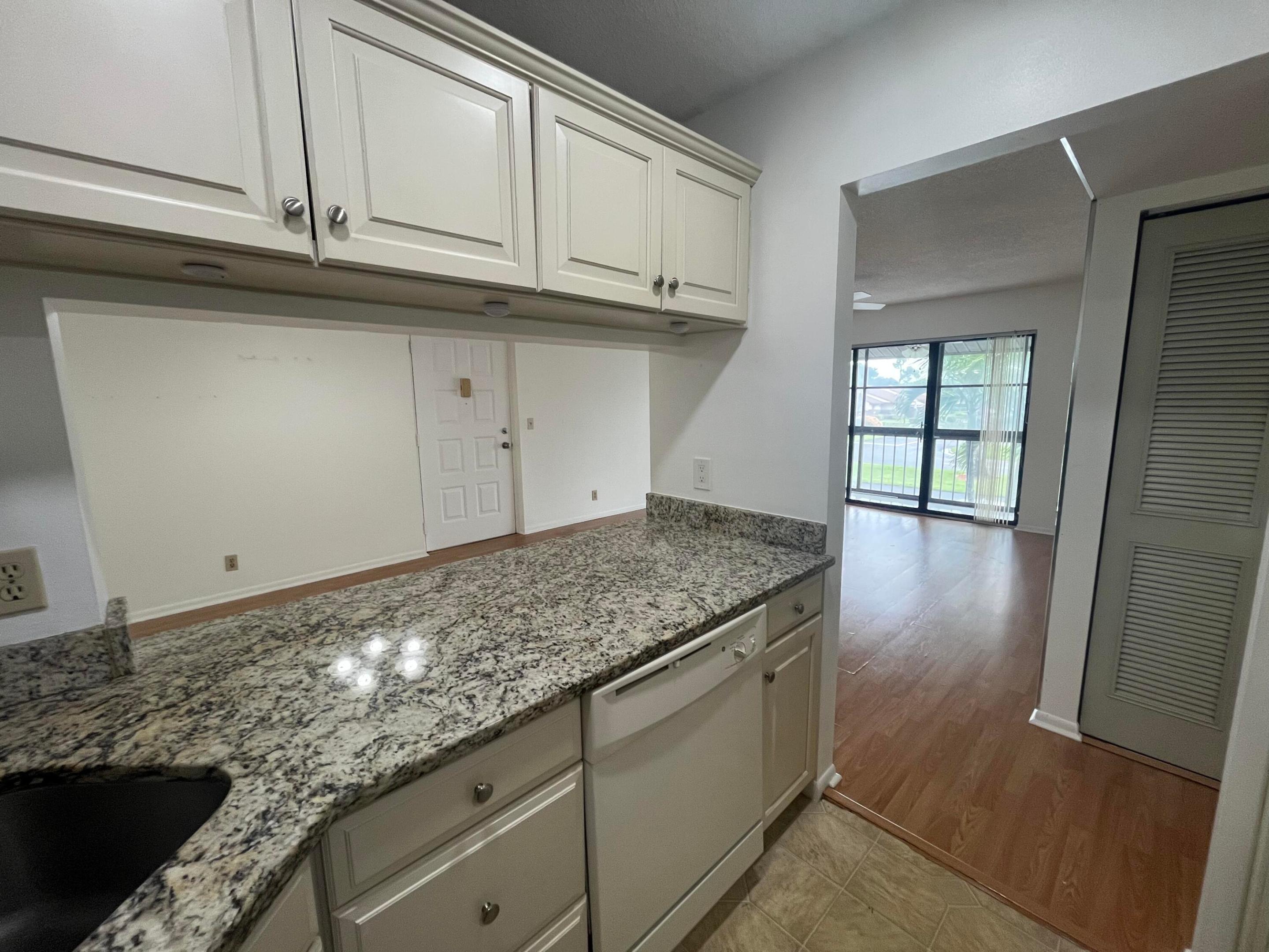 618 Sea Pine Way C2 Property Photo 6