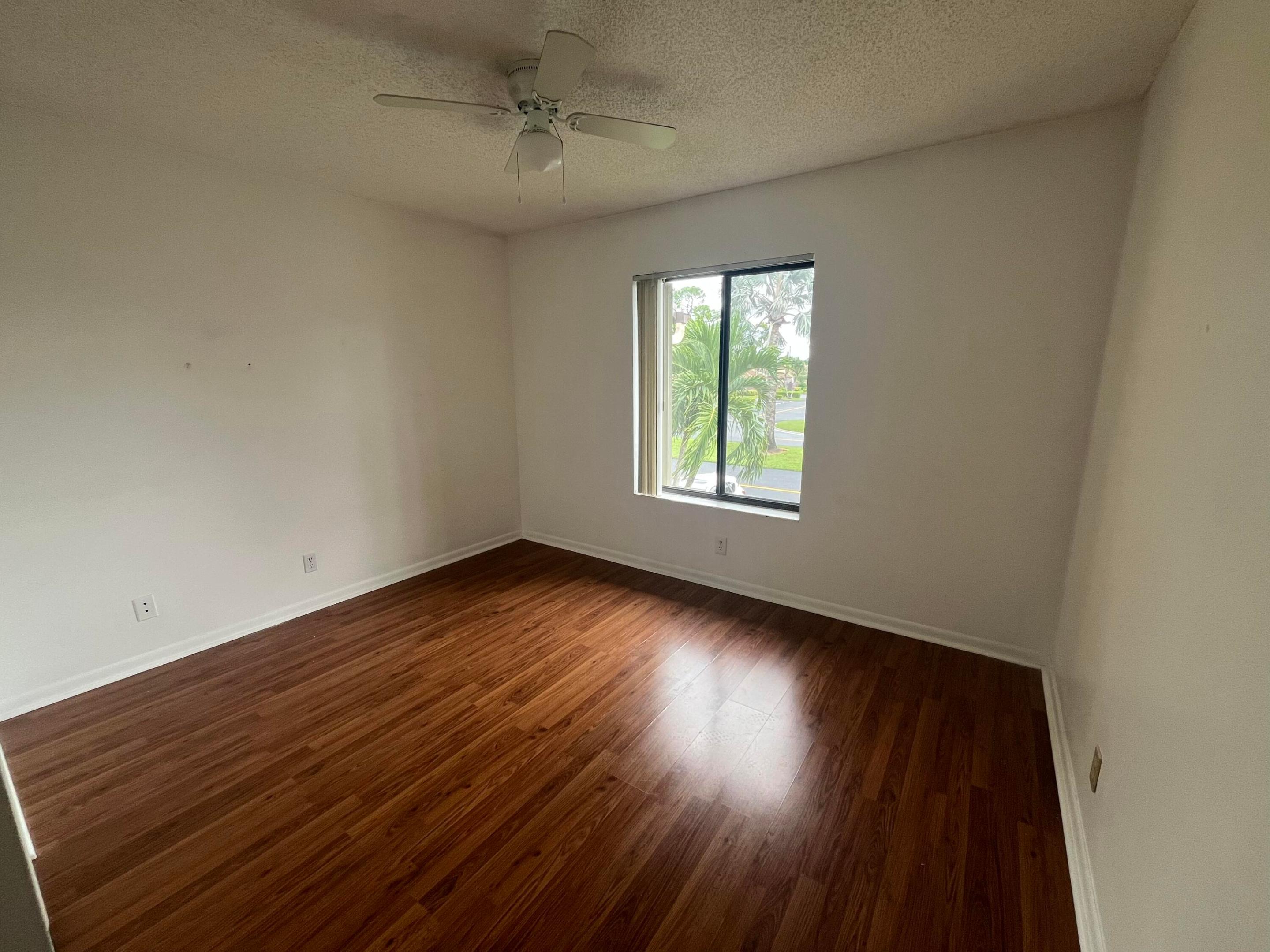 618 Sea Pine Way C2 Property Photo 8